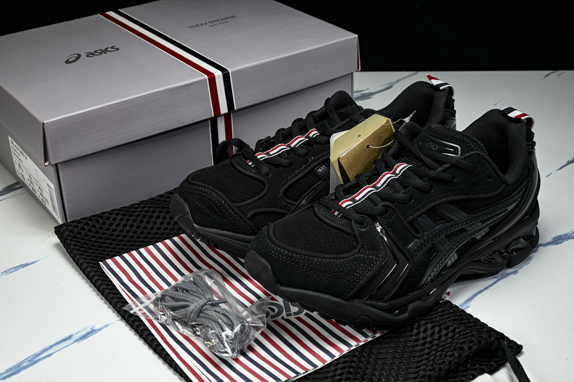 Thom Browne x Asics Gel-Kayano 14 联名款 亚瑟士运动休闲透气专业跑鞋 1203B110 Thom Browne x Asics Gel-Kayano 14 联名款 亚瑟士运动休闲透气专业跑鞋 1203B110