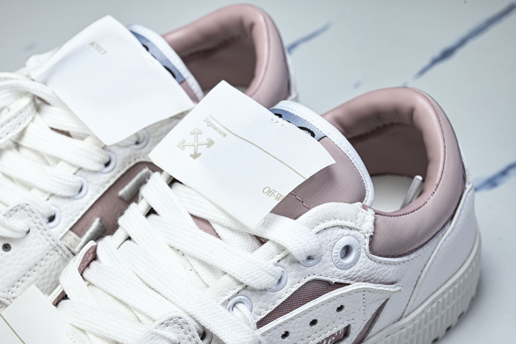 OFF-WHITE Out Of Office 3.0 Court 箭头板鞋 小牛鞋休闲运动鞋 #YZ002 36 37 OFF-WHITE Out Of Office 3.0 Court 箭头板鞋 小牛鞋休闲运动鞋 #YZ002 36 37