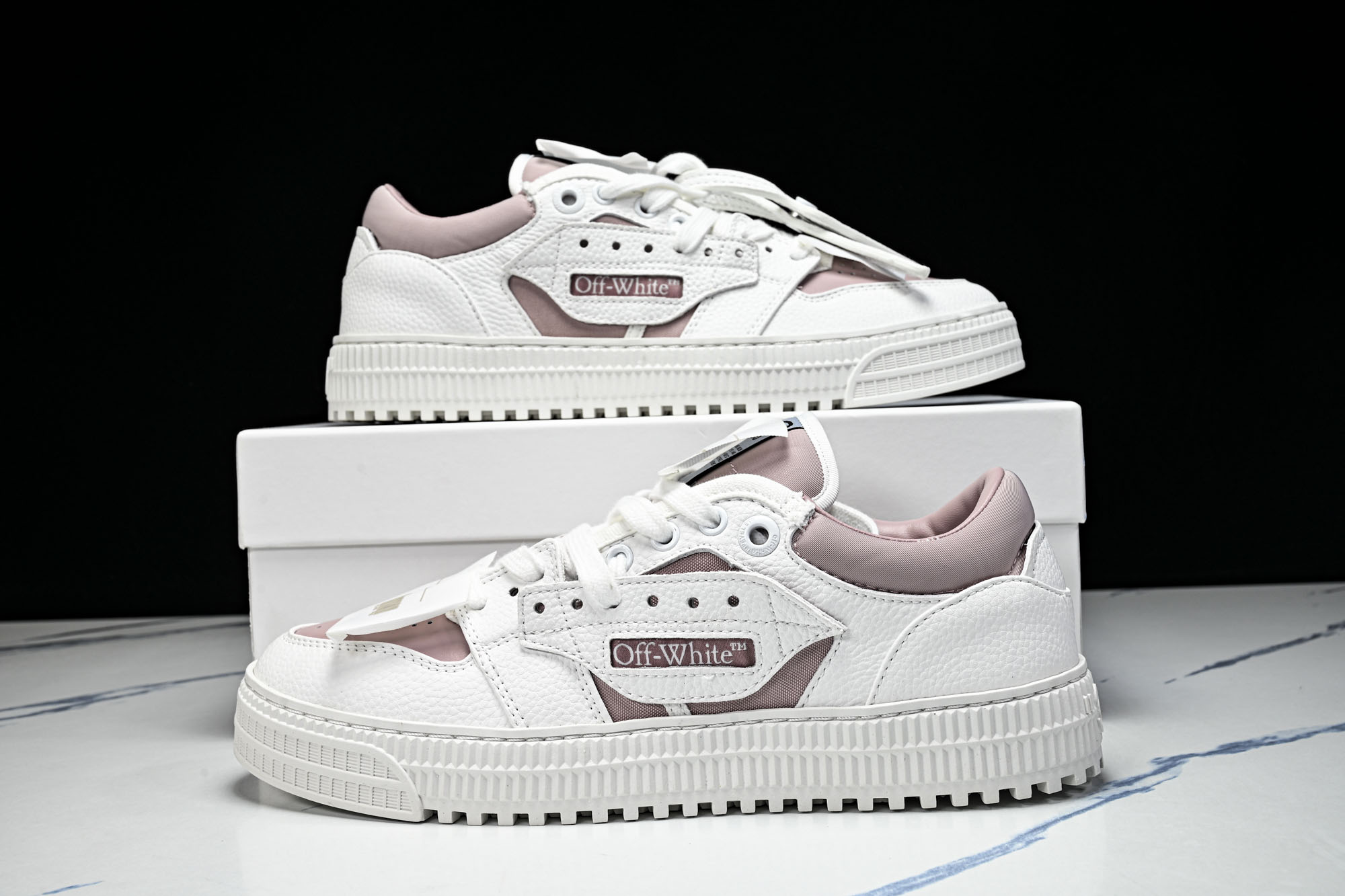 OFF-WHITE Out Of Office 3.0 Court 箭头板鞋 小牛鞋休闲运动鞋 #YZ002 36 37 OFF-WHITE Out Of Office 3.0 Court 箭头板鞋 小牛鞋休闲运动鞋 #YZ002 36 37