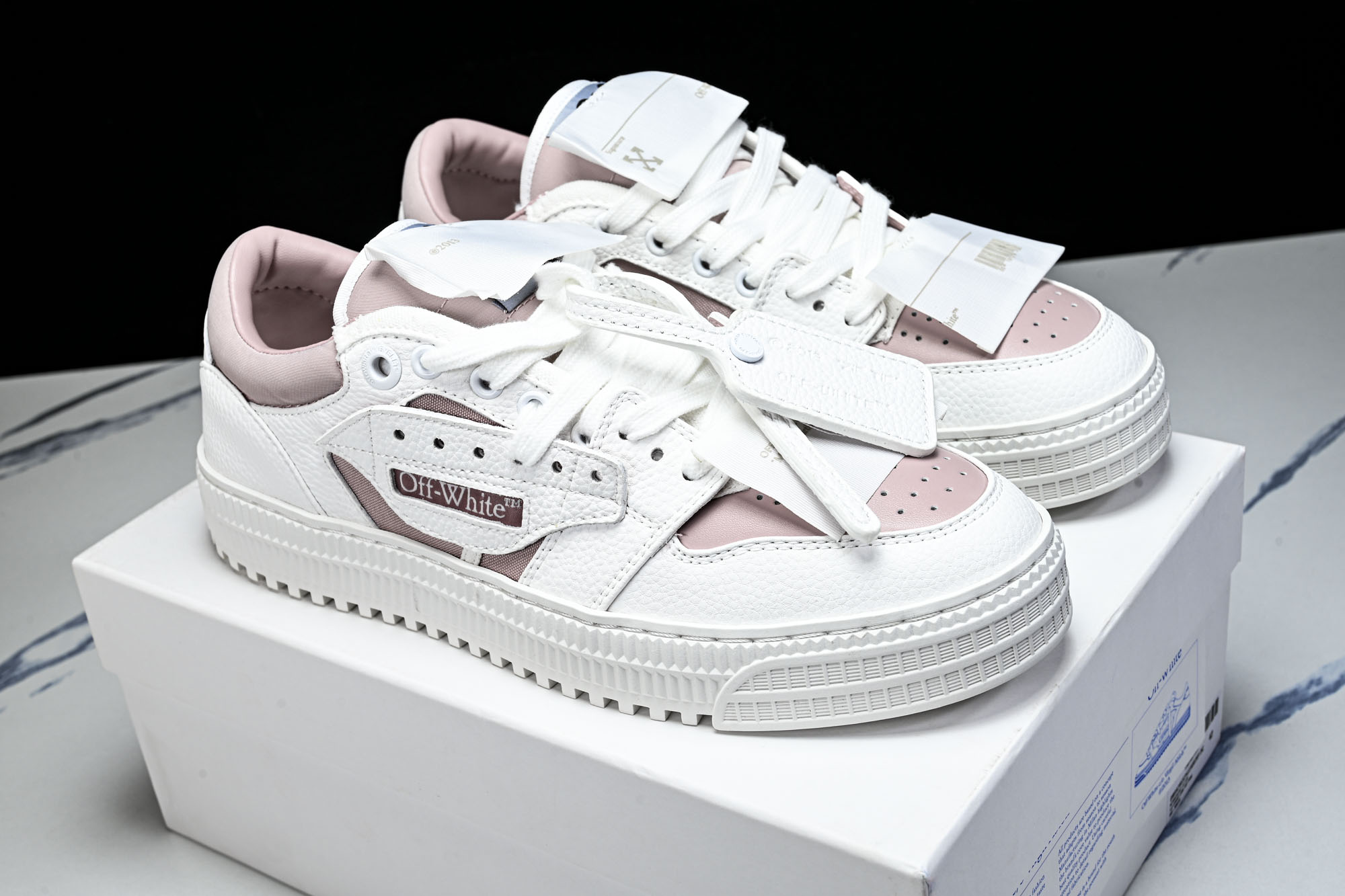 OFF-WHITE Out Of Office 3.0 Court 箭头板鞋 小牛鞋休闲运动鞋 #YZ002 36 37 OFF-WHITE Out Of Office 3.0 Court 箭头板鞋 小牛鞋休闲运动鞋 #YZ002 36 37