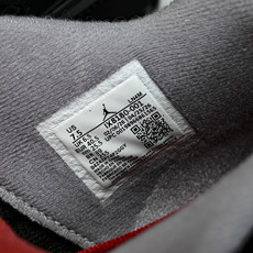 Air Jordan 4 Retro OG复刻男子运动鞋 IX8180-001 #YZ021 ✦尺码:40 40.5 4 Air Jordan 4 Retro OG复刻男子运动鞋 IX8180-001 #YZ021 ✦尺码:40 40.5 4
