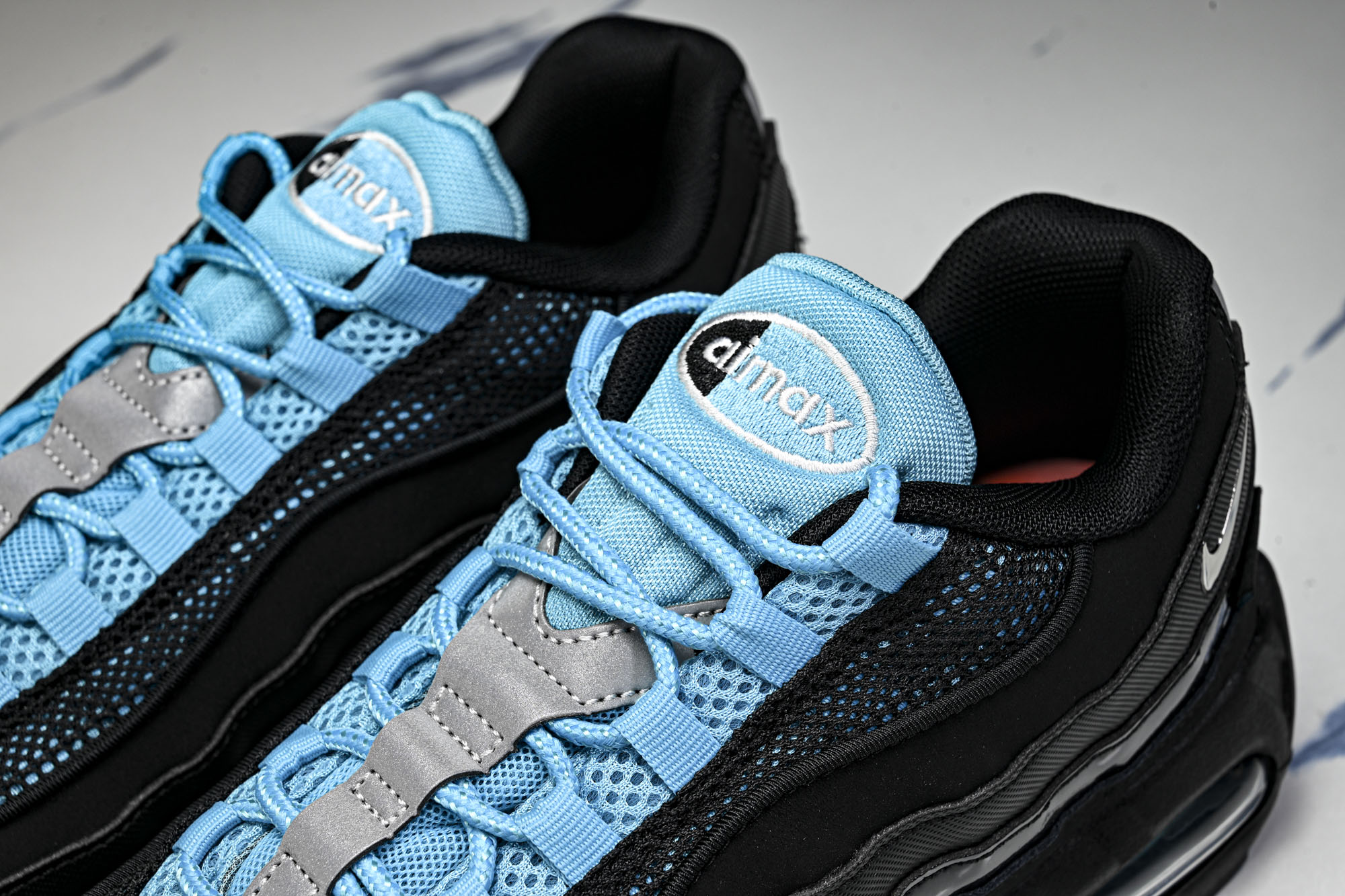 Air Max 95 复古减震气垫跑鞋 IM4691-001 #YZ001-1 ✦开发出自代工厂版师之手 ✦几十年品牌代 Air Max 95 复古减震气垫跑鞋 IM4691-001 #YZ001-1 ✦开发出自代工厂版师之手 ✦几十年品牌代