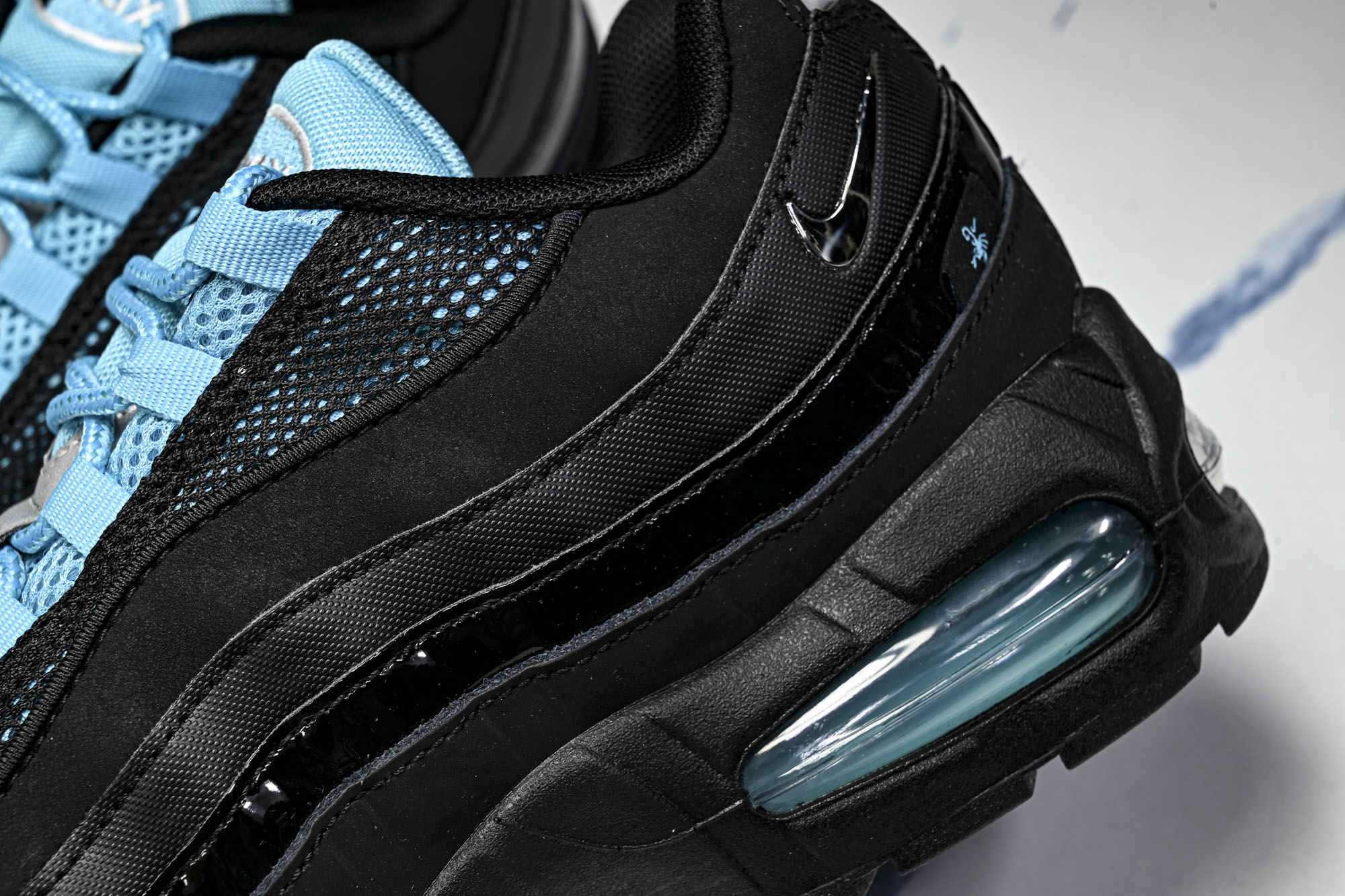 Air Max 95 复古减震气垫跑鞋 IM4691-001 #YZ001-1 ✦开发出自代工厂版师之手 ✦几十年品牌代 Air Max 95 复古减震气垫跑鞋 IM4691-001 #YZ001-1 ✦开发出自代工厂版师之手 ✦几十年品牌代