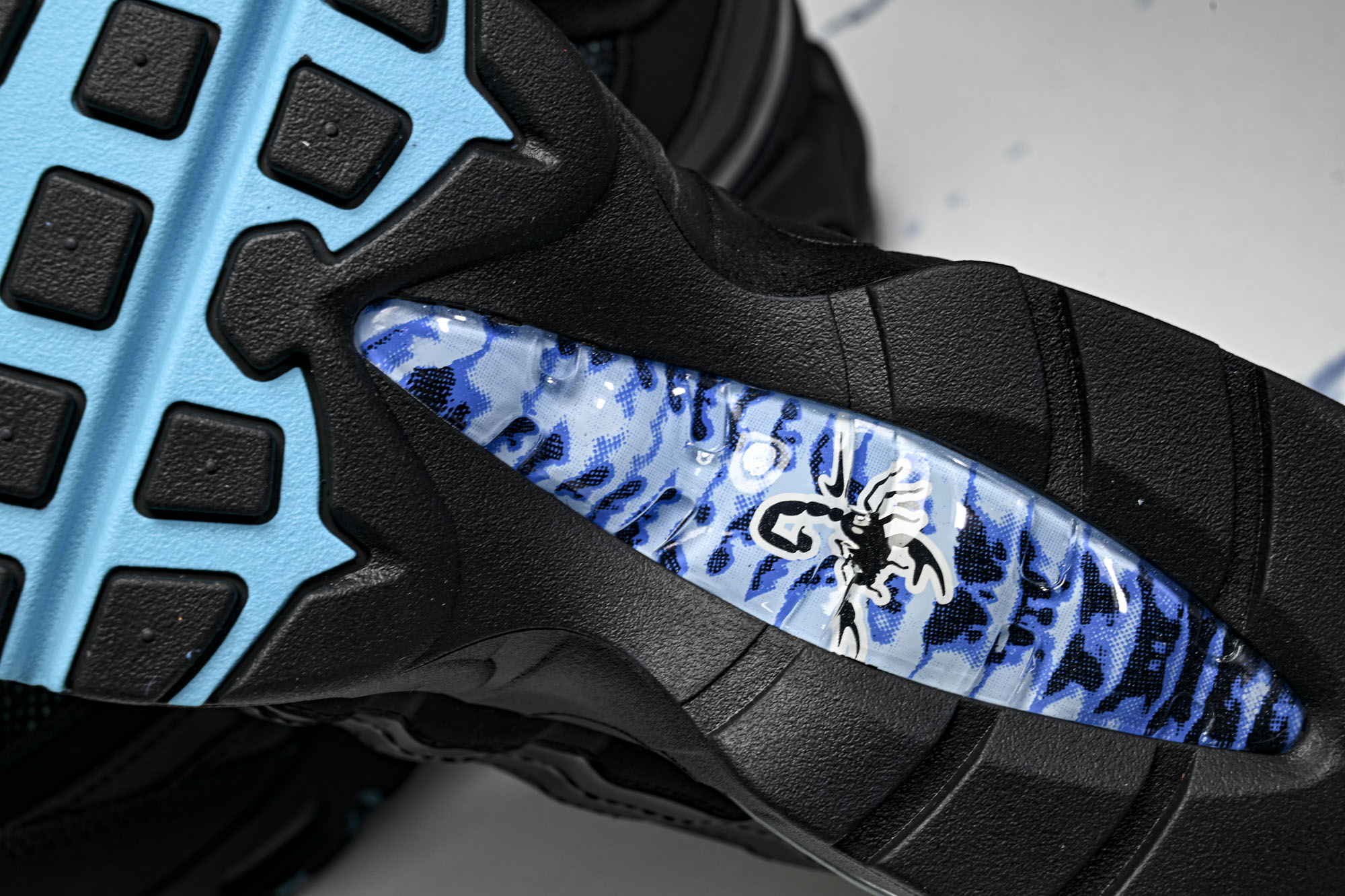 Air Max 95 复古减震气垫跑鞋 IM4691-001 #YZ001-1 ✦开发出自代工厂版师之手 ✦几十年品牌代 Air Max 95 复古减震气垫跑鞋 IM4691-001 #YZ001-1 ✦开发出自代工厂版师之手 ✦几十年品牌代