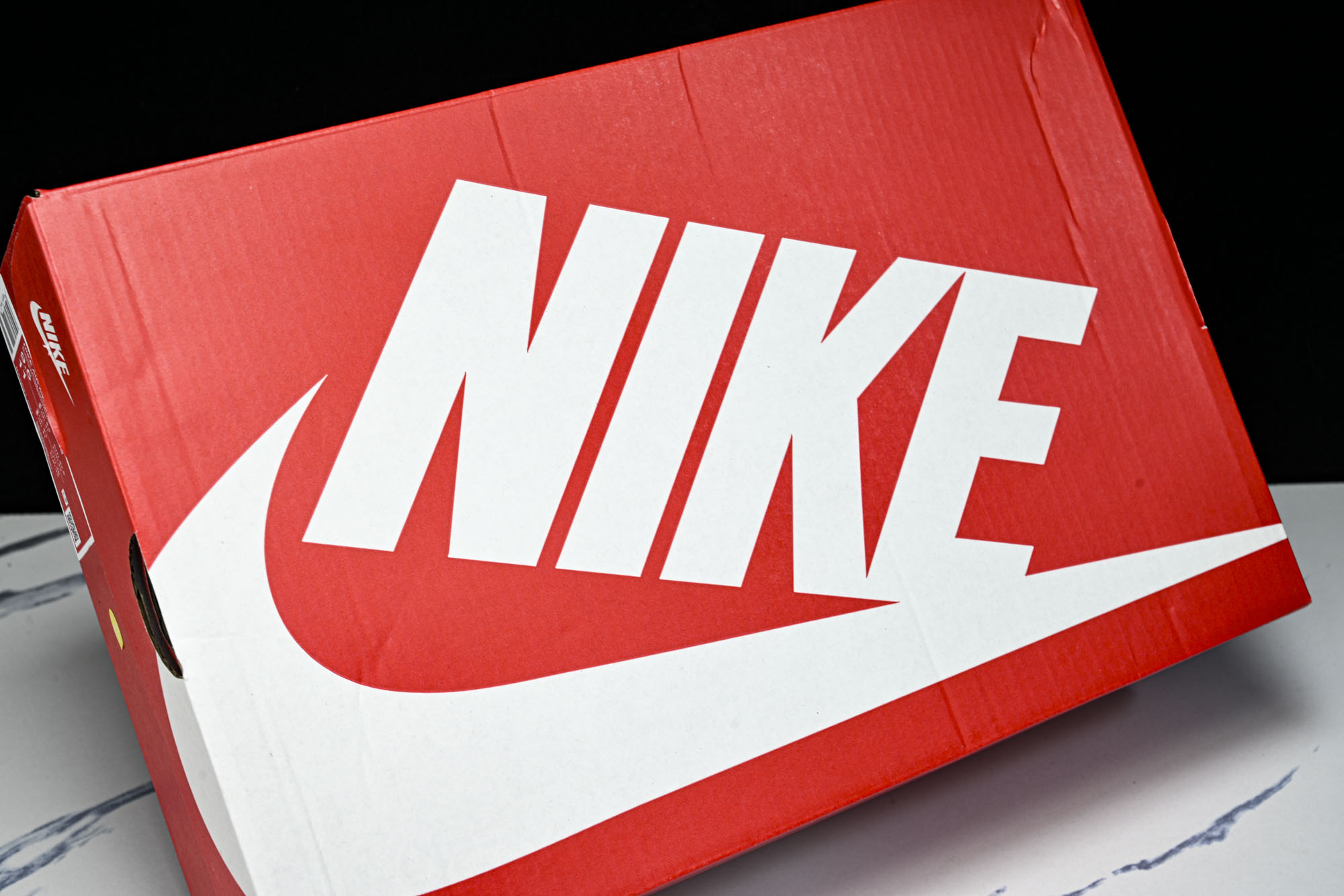 Air Max 95 复古减震气垫跑鞋 IM4691-001 #YZ001-1 ✦开发出自代工厂版师之手 ✦几十年品牌代 Air Max 95 复古减震气垫跑鞋 IM4691-001 #YZ001-1 ✦开发出自代工厂版师之手 ✦几十年品牌代