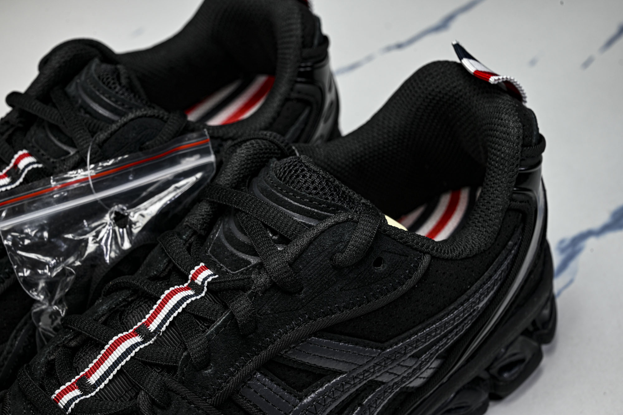 THOM BROWNE X ASICS 联名系列GEL-KAYANO 14男女同款运动休闲鞋1203B110-001 # THOM BROWNE X ASICS 联名系列GEL-KAYANO 14男女同款运动休闲鞋1203B110-001 #