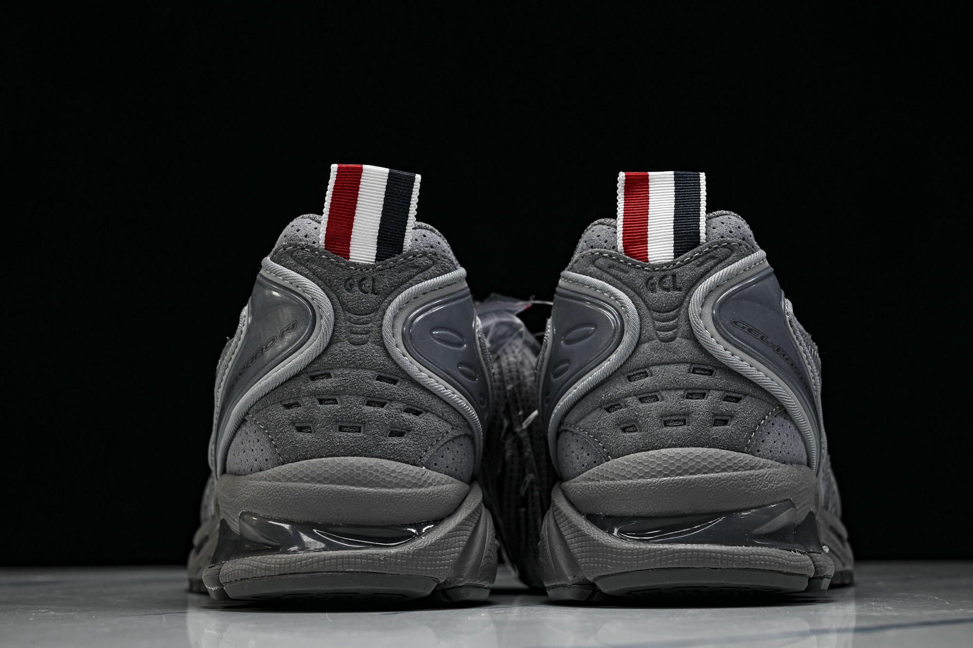 THOM BROWNE X ASICS 联名系列GEL-KAYANO 14男女同款运动休闲鞋1203B110-020 # THOM BROWNE X ASICS 联名系列GEL-KAYANO 14男女同款运动休闲鞋1203B110-020 #