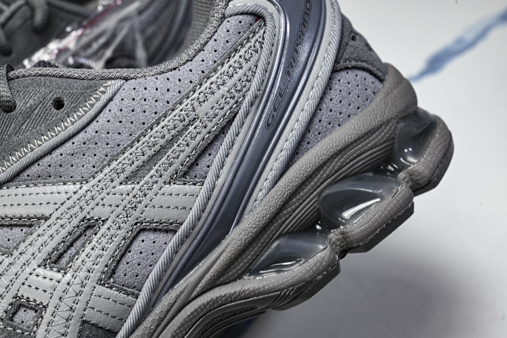 THOM BROWNE X ASICS 联名系列GEL-KAYANO 14男女同款运动休闲鞋1203B110-020 # THOM BROWNE X ASICS 联名系列GEL-KAYANO 14男女同款运动休闲鞋1203B110-020 #
