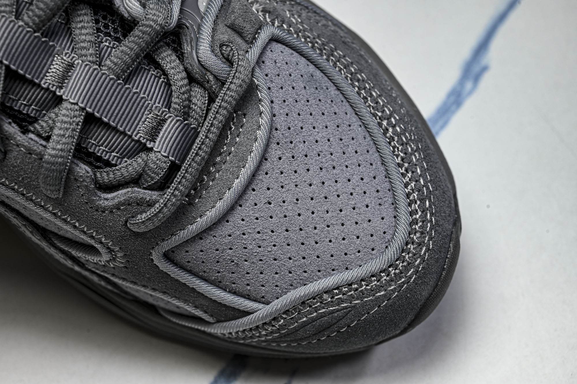 THOM BROWNE X ASICS 联名系列GEL-KAYANO 14男女同款运动休闲鞋1203B110-020 # THOM BROWNE X ASICS 联名系列GEL-KAYANO 14男女同款运动休闲鞋1203B110-020 #