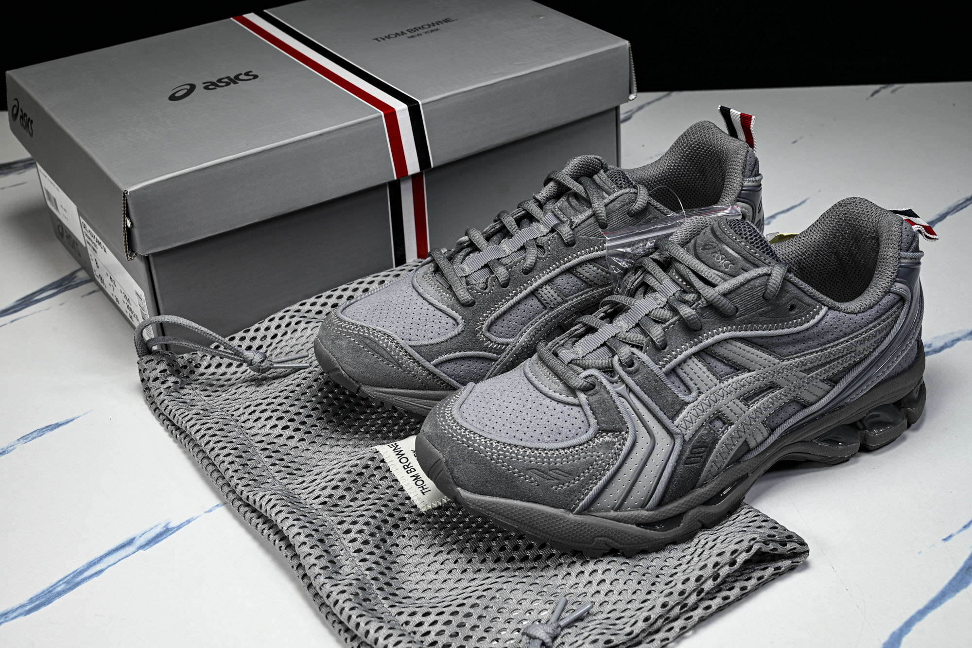 THOM BROWNE X ASICS 联名系列GEL-KAYANO 14男女同款运动休闲鞋1203B110-020 # THOM BROWNE X ASICS 联名系列GEL-KAYANO 14男女同款运动休闲鞋1203B110-020 #