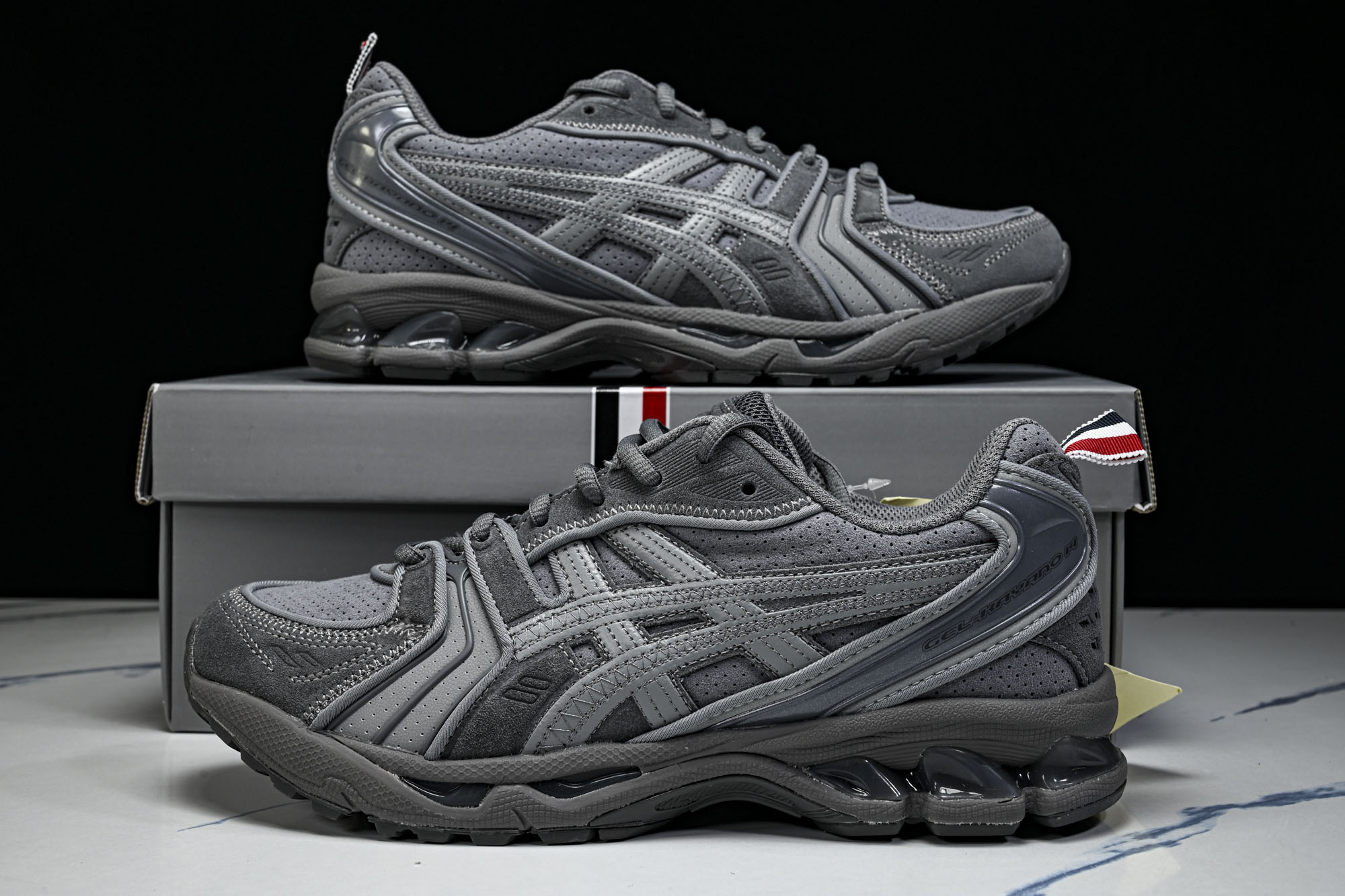 THOM BROWNE X ASICS 联名系列GEL-KAYANO 14男女同款运动休闲鞋1203B110-020 # THOM BROWNE X ASICS 联名系列GEL-KAYANO 14男女同款运动休闲鞋1203B110-020 #