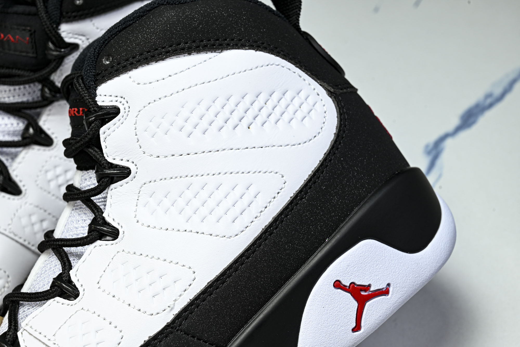 Jordan Air Jordan 9 Retro OG Space Jam 经典舒适 复古篮球鞋 男女同款 AJ9白黑 Jordan Air Jordan 9 Retro OG Space Jam 经典舒适 复古篮球鞋 男女同款 AJ9白黑