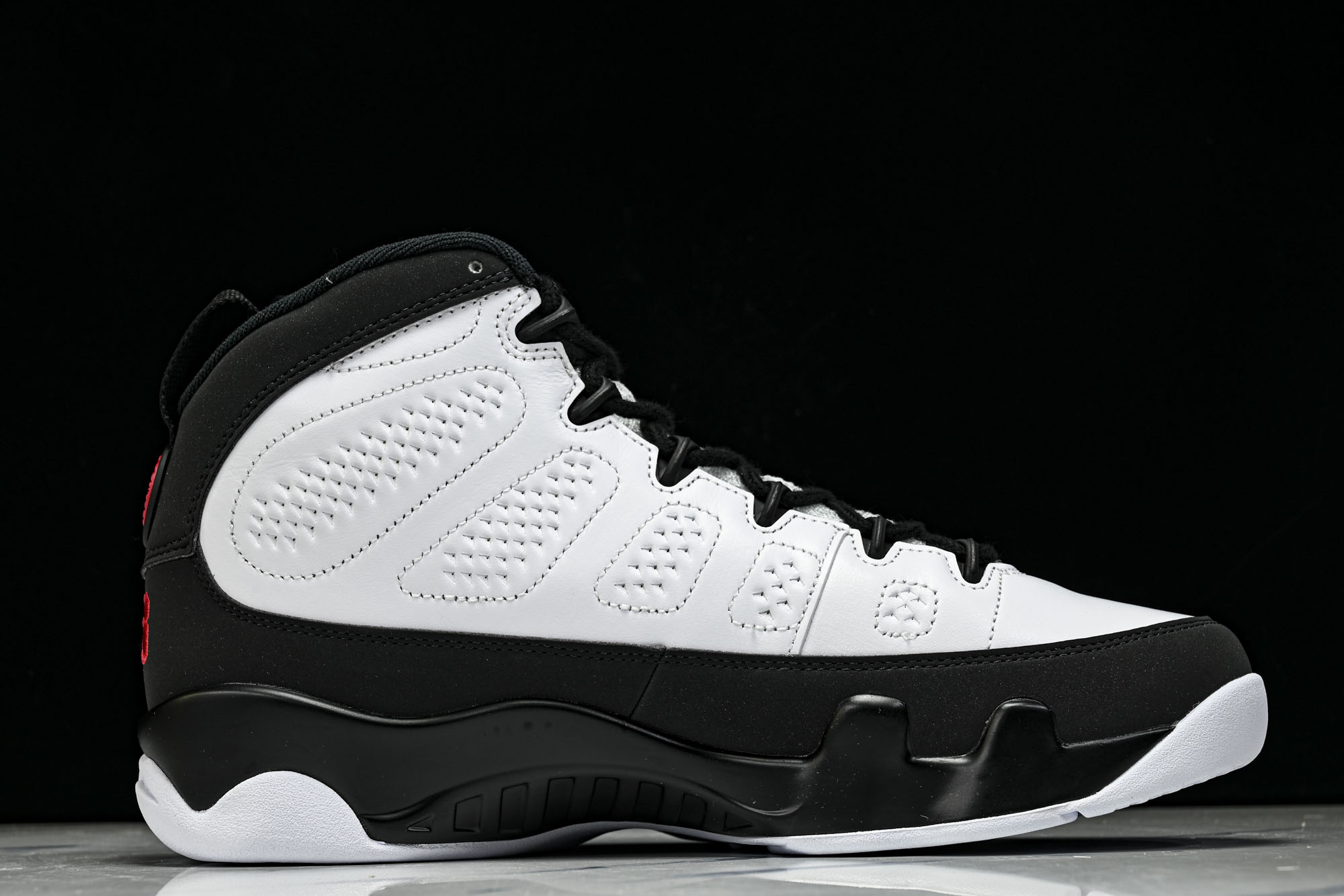 Jordan Air Jordan 9 Retro OG Space Jam 经典舒适 复古篮球鞋 男女同款 白黑 IX Jordan Air Jordan 9 Retro OG Space Jam 经典舒适 复古篮球鞋 男女同款 白黑 IX