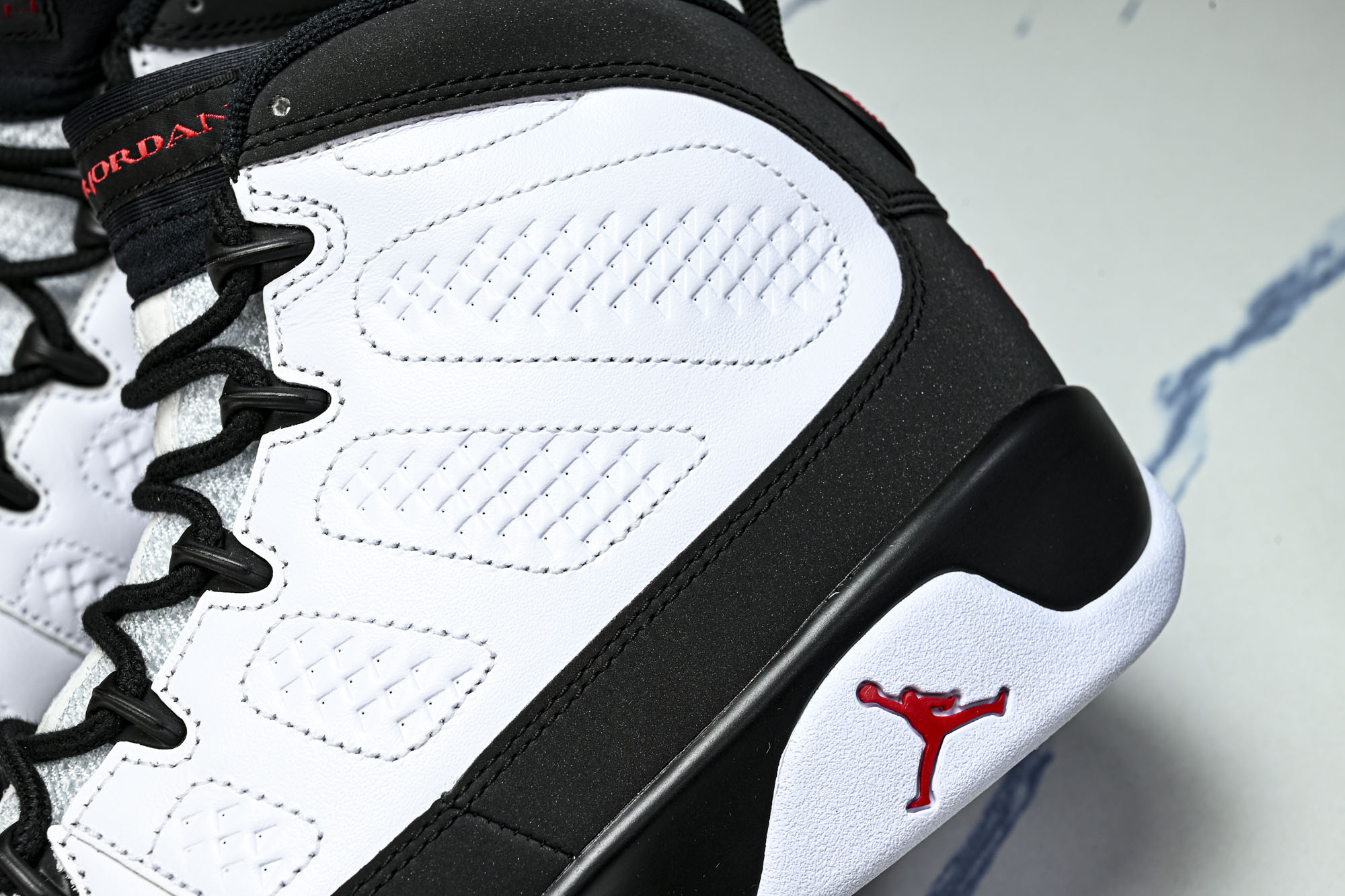 Jordan Air Jordan 9 Retro OG Space Jam 经典舒适 复古篮球鞋 男女同款 AJ9白黑 Jordan Air Jordan 9 Retro OG Space Jam 经典舒适 复古篮球鞋 男女同款 AJ9白黑