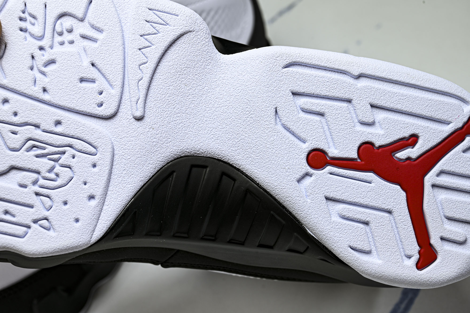 Jordan Air Jordan 9 Retro OG Space Jam 经典舒适 复古篮球鞋 男女同款 AJ9白黑 Jordan Air Jordan 9 Retro OG Space Jam 经典舒适 复古篮球鞋 男女同款 AJ9白黑