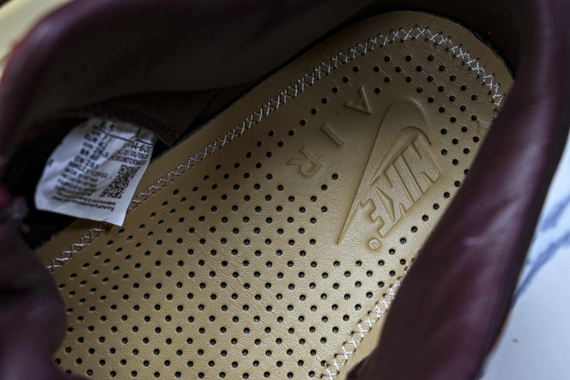 Air Jordan 3 “Bin 23”AJ3酒红色限量复古低帮篮球鞋IO7744-600 #YZ001-4 40 4 Air Jordan 3 “Bin 23”AJ3酒红色限量复古低帮篮球鞋IO7744-600 #YZ001-4 40 4