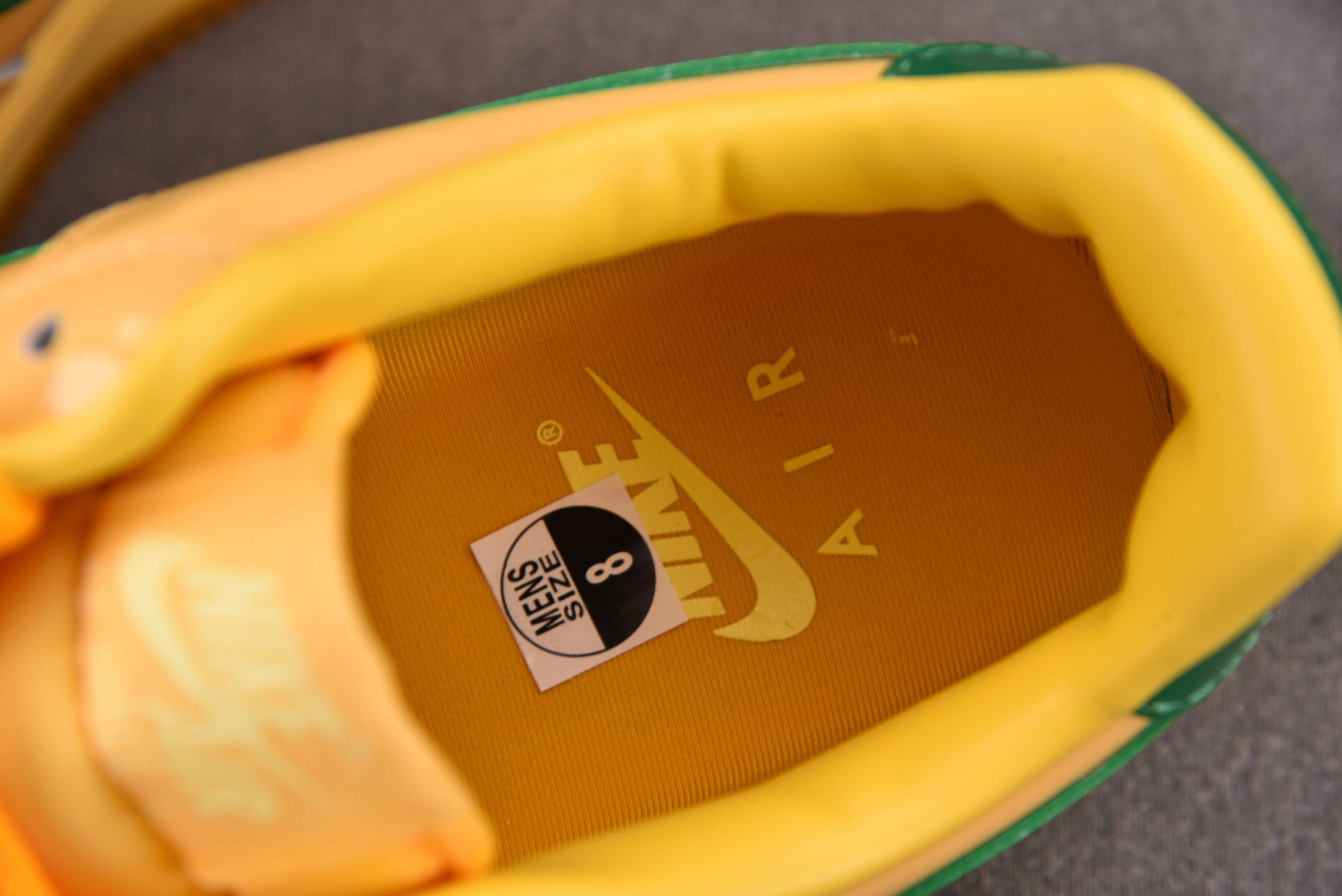 NK Air Force 1 Low Patent Leather Topaz Gold Pine Green 黄绿 I NK Air Force 1 Low Patent Leather Topaz Gold Pine Green 黄绿 I