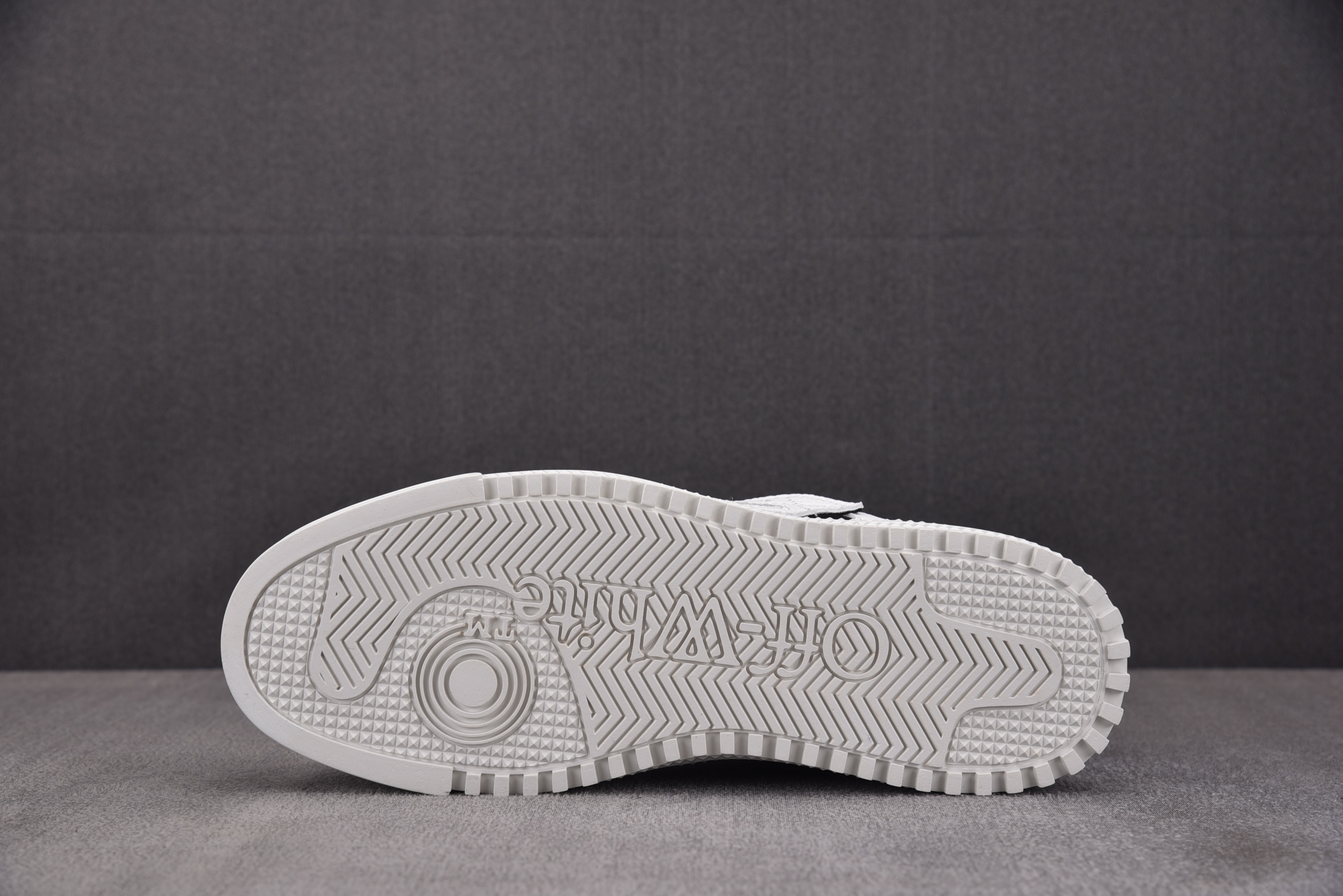 【纯原】OFF-WHITE 3.0 Off Court 白黑 #YZ002 36-47