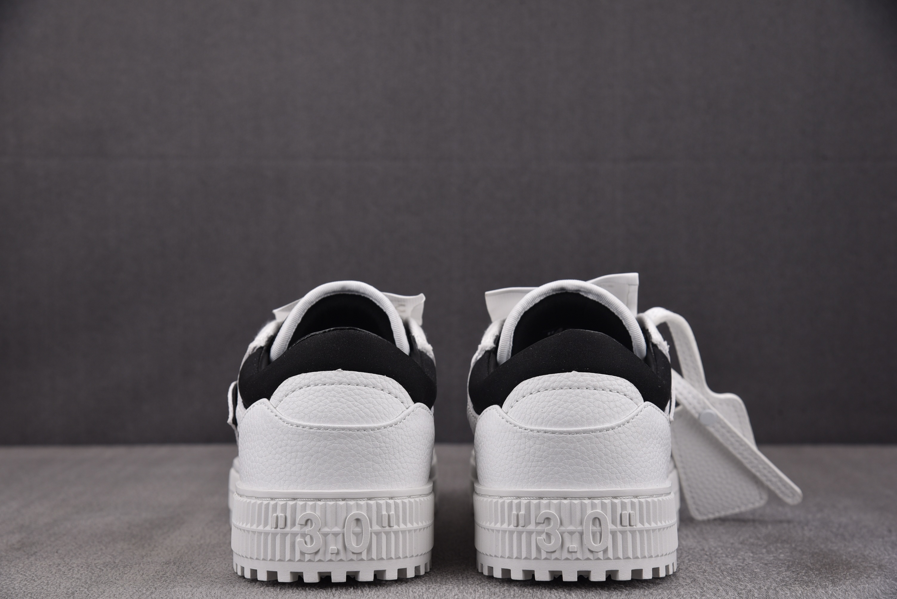 【纯原】OFF-WHITE 3.0 Off Court 白黑 #YZ002 36-47