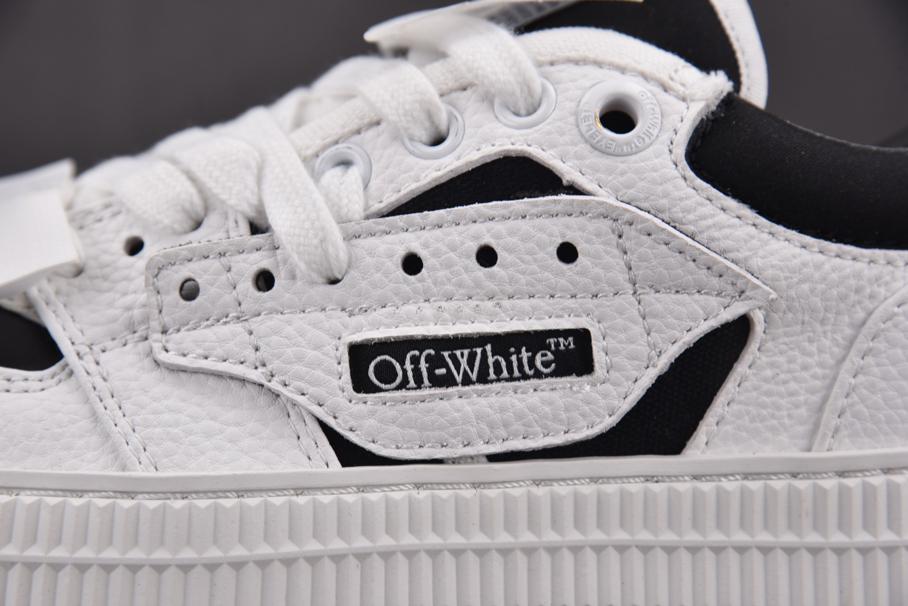 【纯原】OFF-WHITE 3.0 Off Court 白黑 #YZ002 36-47