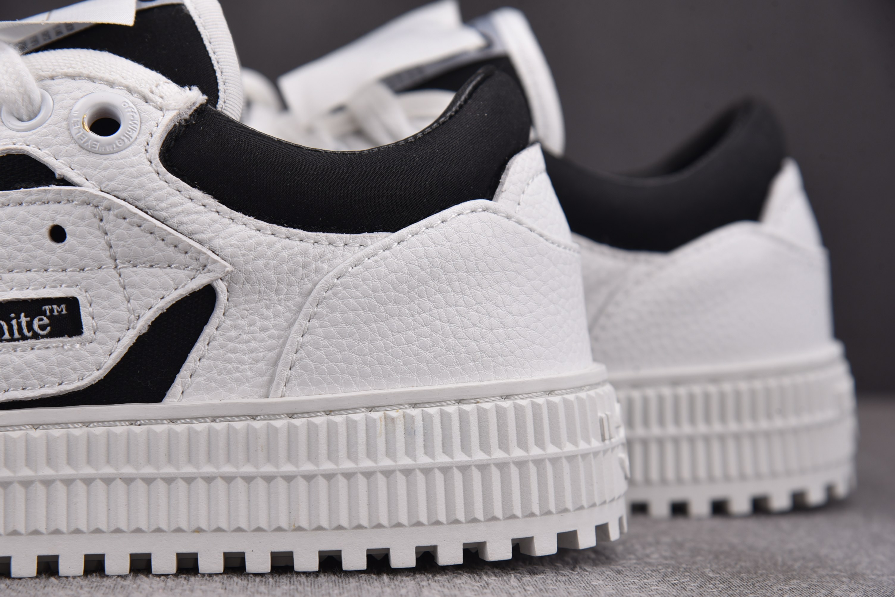 【纯原】OFF-WHITE 3.0 Off Court 白黑 #YZ002 36-47