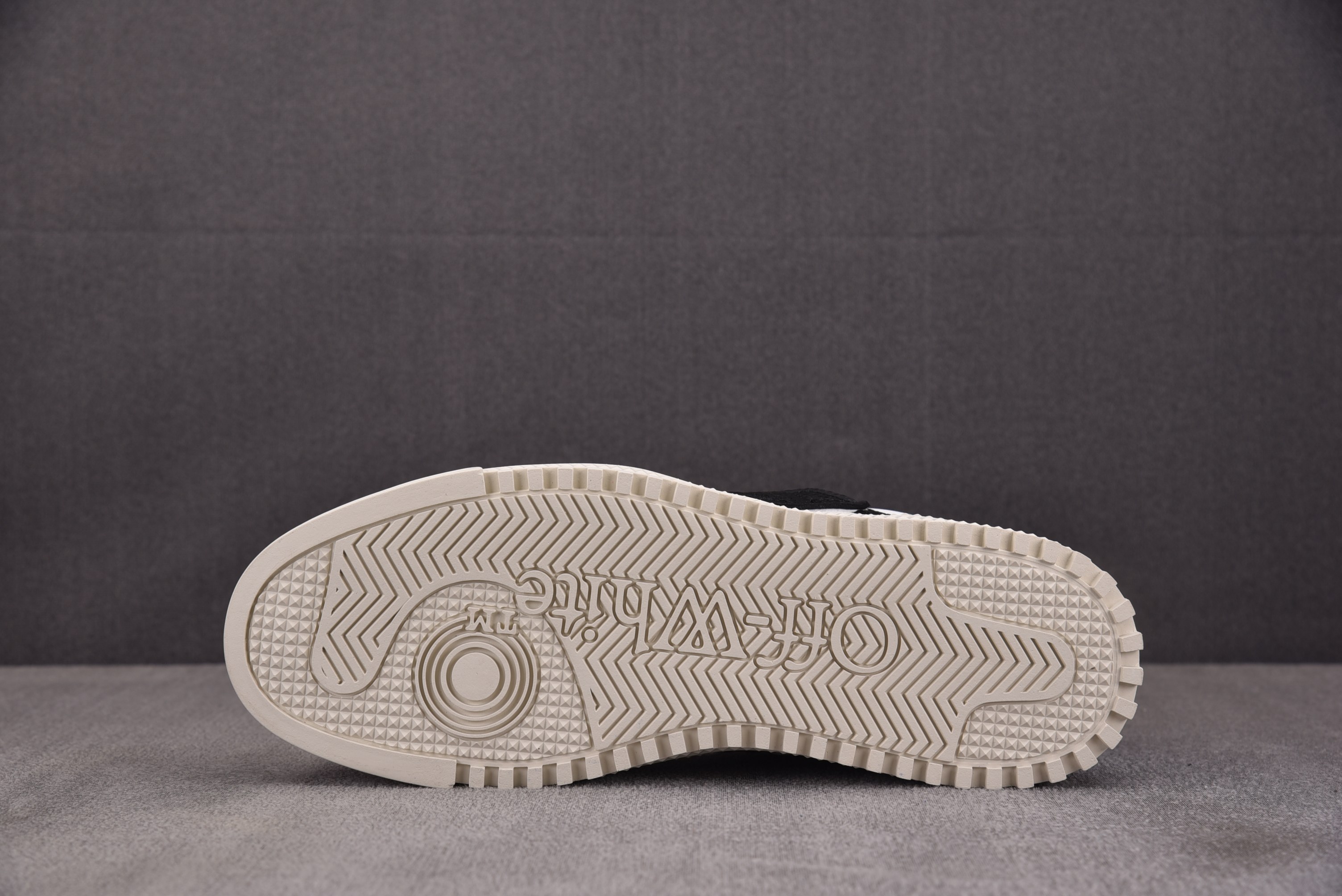 【纯原】OFF-WHITE 3.0 Off Court 黑白 #YZ002 36-47