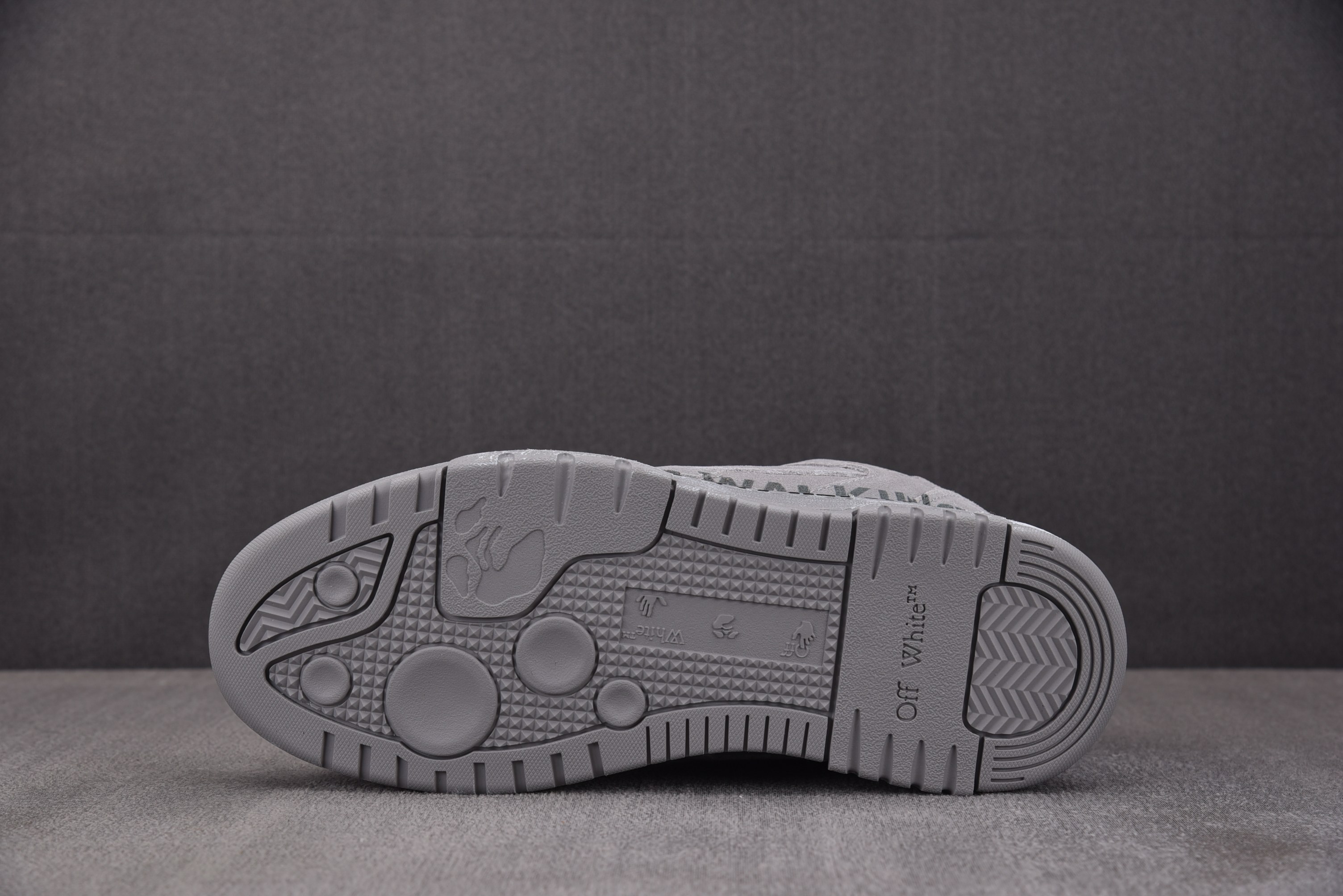 【纯原】OFF-WHITE Out of Office 绒面水泥灰 #YZ002 36-47