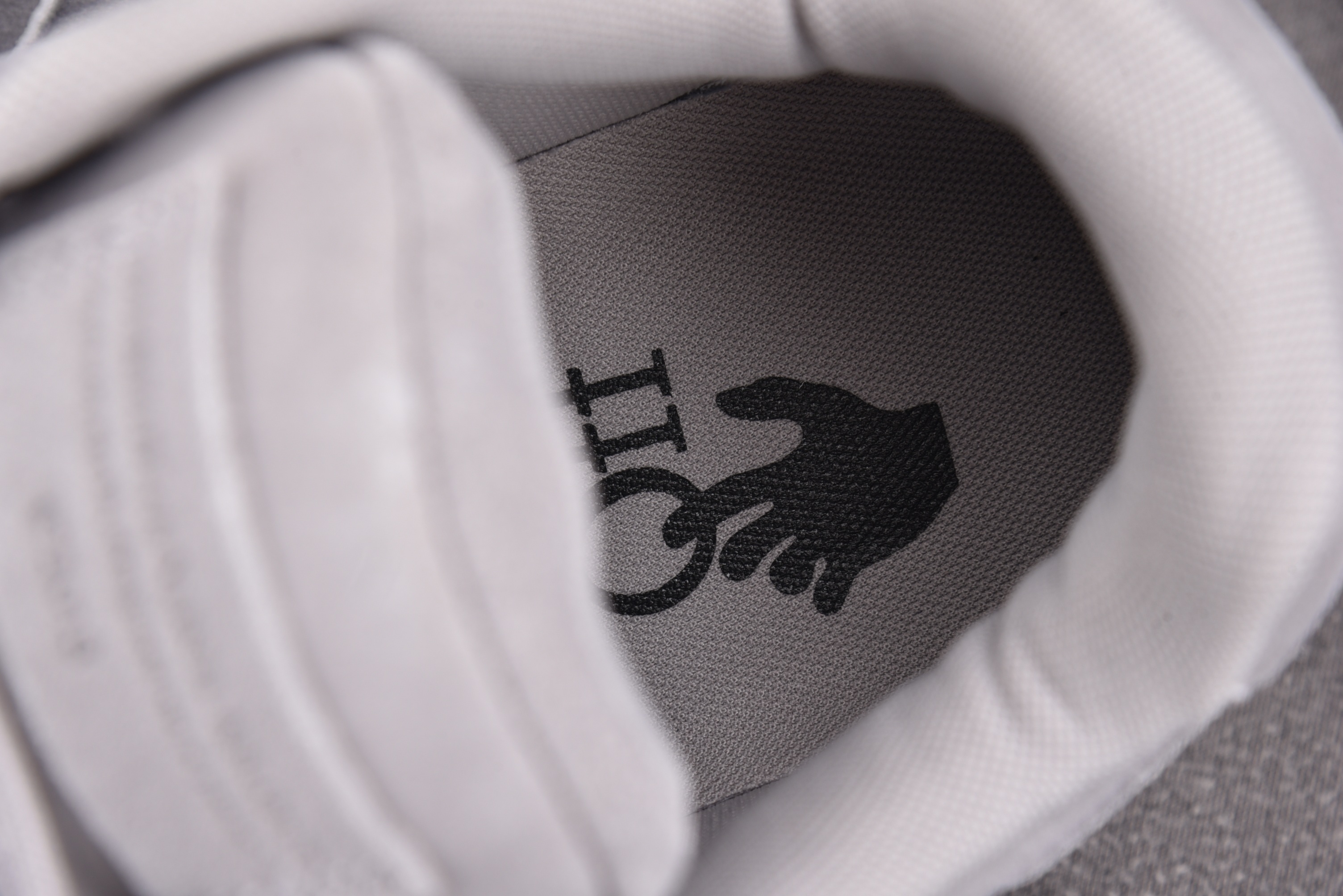 【纯原】OFF-WHITE Out of Office 绒面水泥灰 #YZ002 36-47