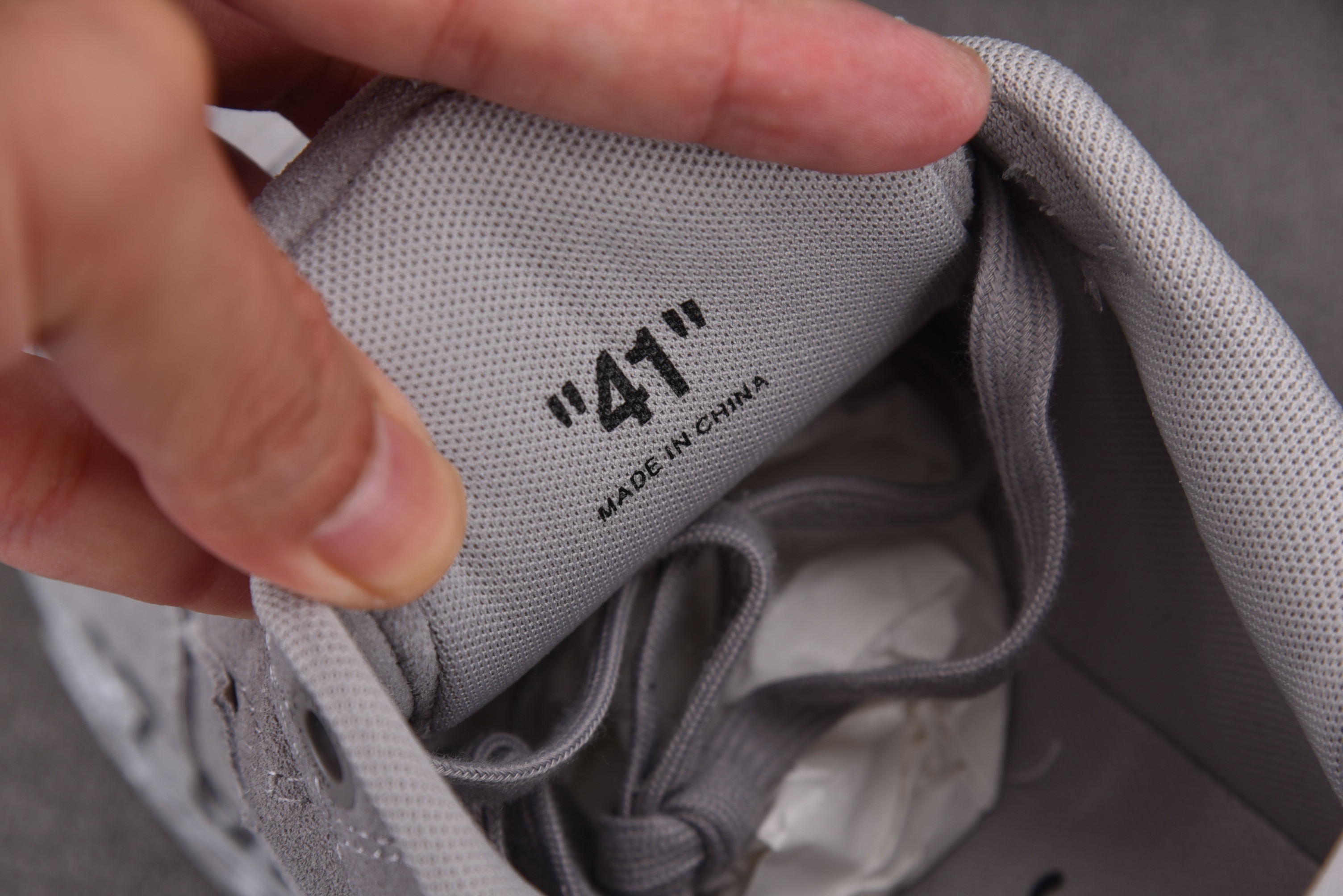 【纯原】OFF-WHITE Out of Office 绒面水泥灰 #YZ002 36-47