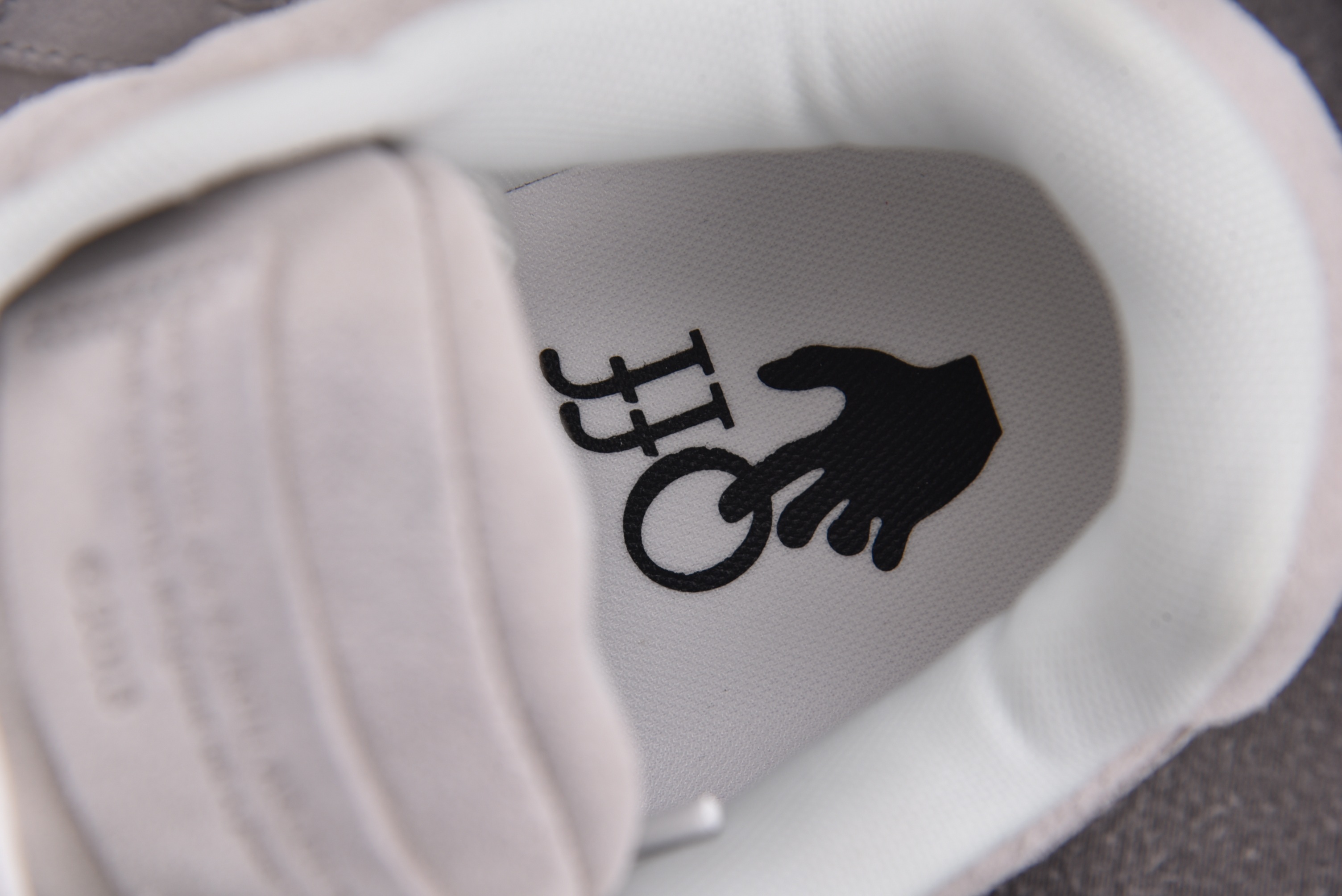 【纯原】OFF-WHITE Out of Office 绒面灰 #YZ002 36-47