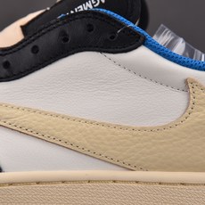 Air Jordan 1 Retro Low OG SP Fragment x Travis Scott 闪电联名 白蓝 Air Jordan 1 Retro Low OG SP Fragment x Travis Scott 闪电联名 白蓝