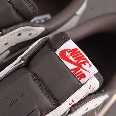 Air Jordan 1 Retro Low OG SP Travis Scott Reverse Mocha 白棕摩卡 Air Jordan 1 Retro Low OG SP Travis Scott Reverse Mocha 白棕摩卡