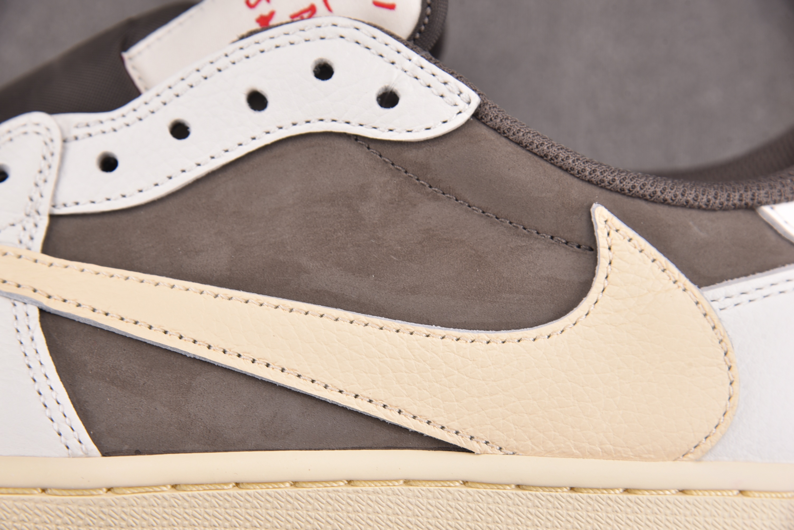 Air Jordan 1 Retro Low OG SP Travis Scott Reverse Mocha 白棕摩卡 Air Jordan 1 Retro Low OG SP Travis Scott Reverse Mocha 白棕摩卡