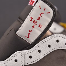 Air Jordan 1 Retro Low OG SP Travis Scott Reverse Mocha 白棕摩卡 Air Jordan 1 Retro Low OG SP Travis Scott Reverse Mocha 白棕摩卡