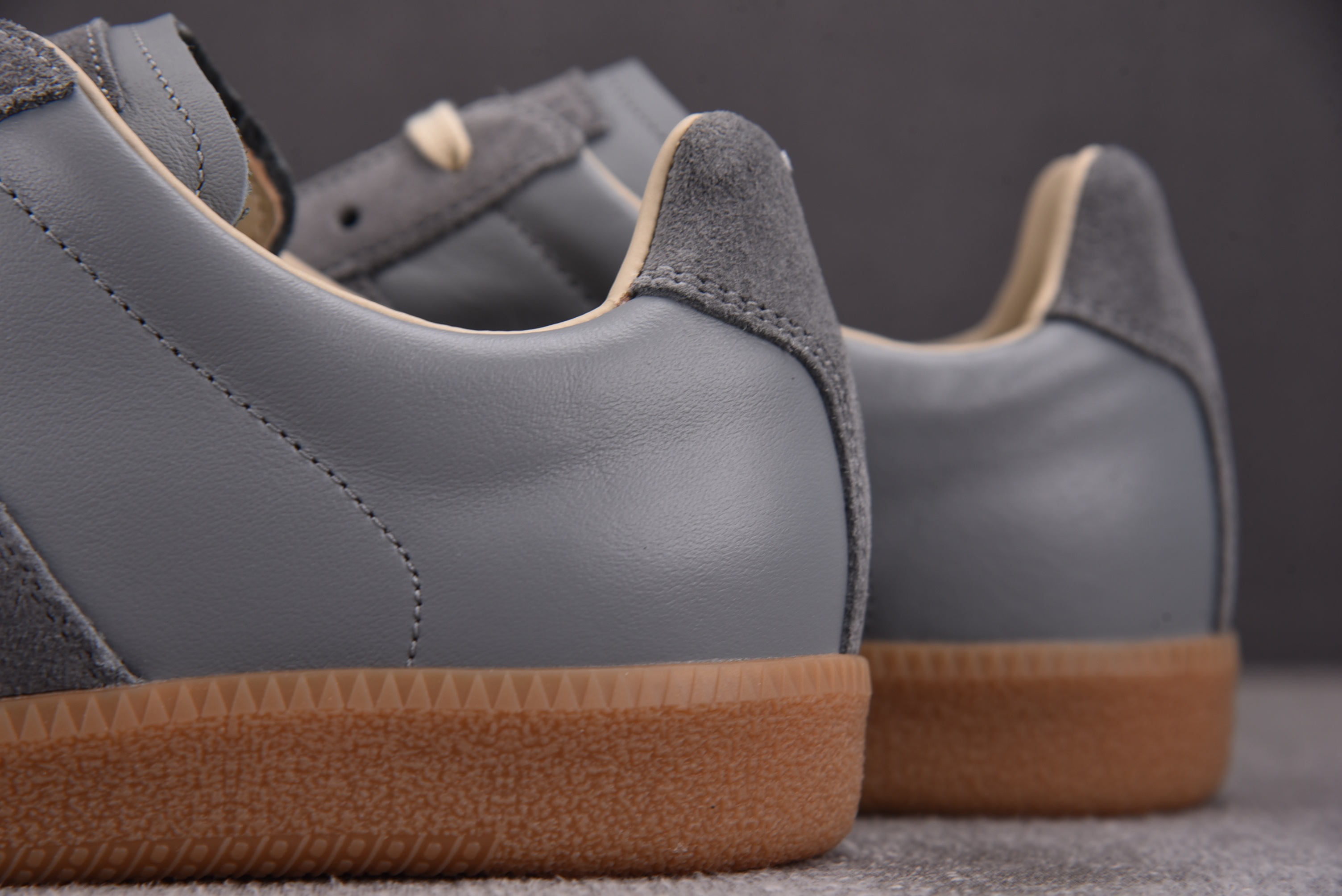 Maison Margiela Replica Painted 梅森·马吉拉 灰色  #YZ023-6 40-47(支持