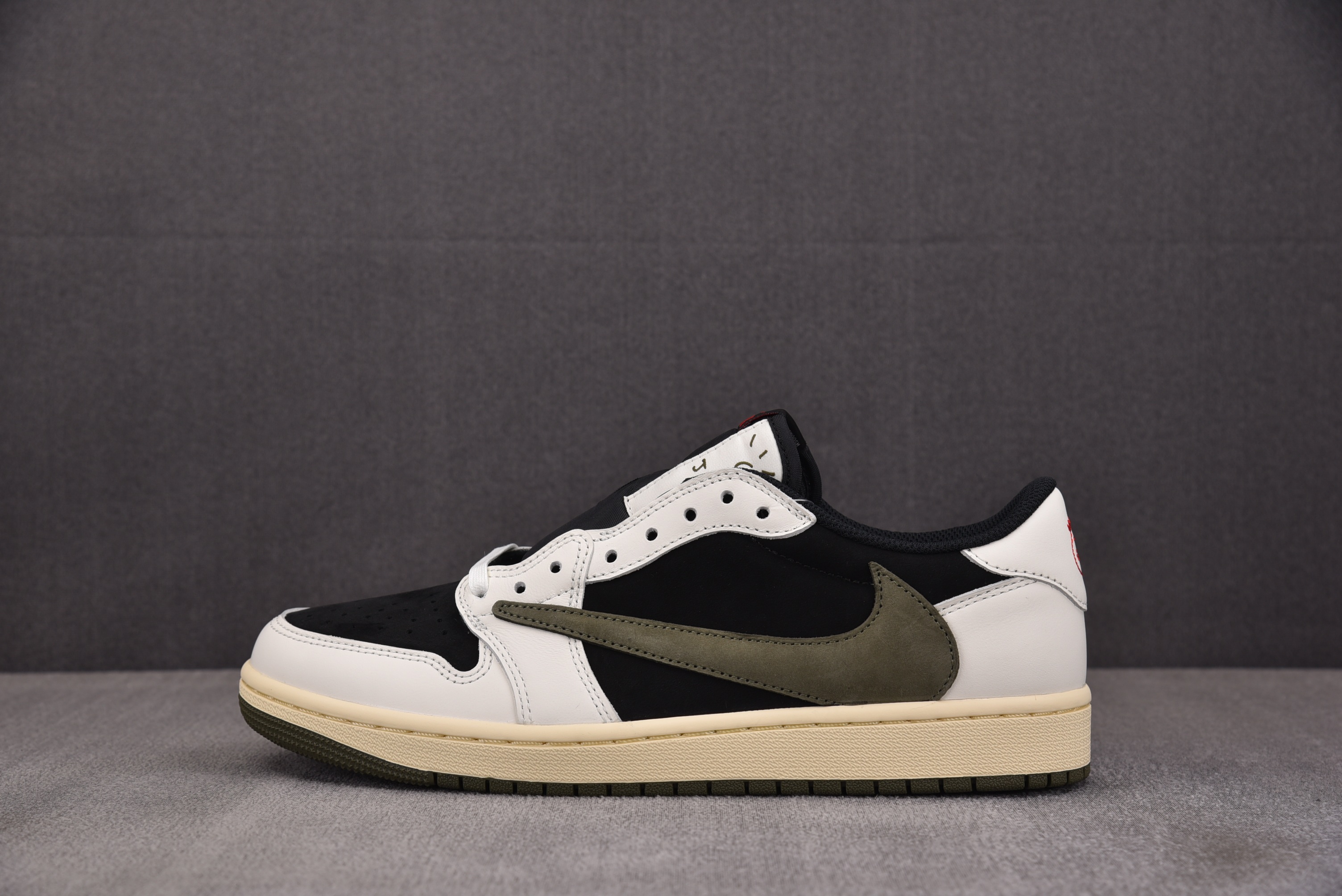 WMNS Air Jordan 1 Retro Low OG SP Travis Scott Olive 绿橄榄 DZ4