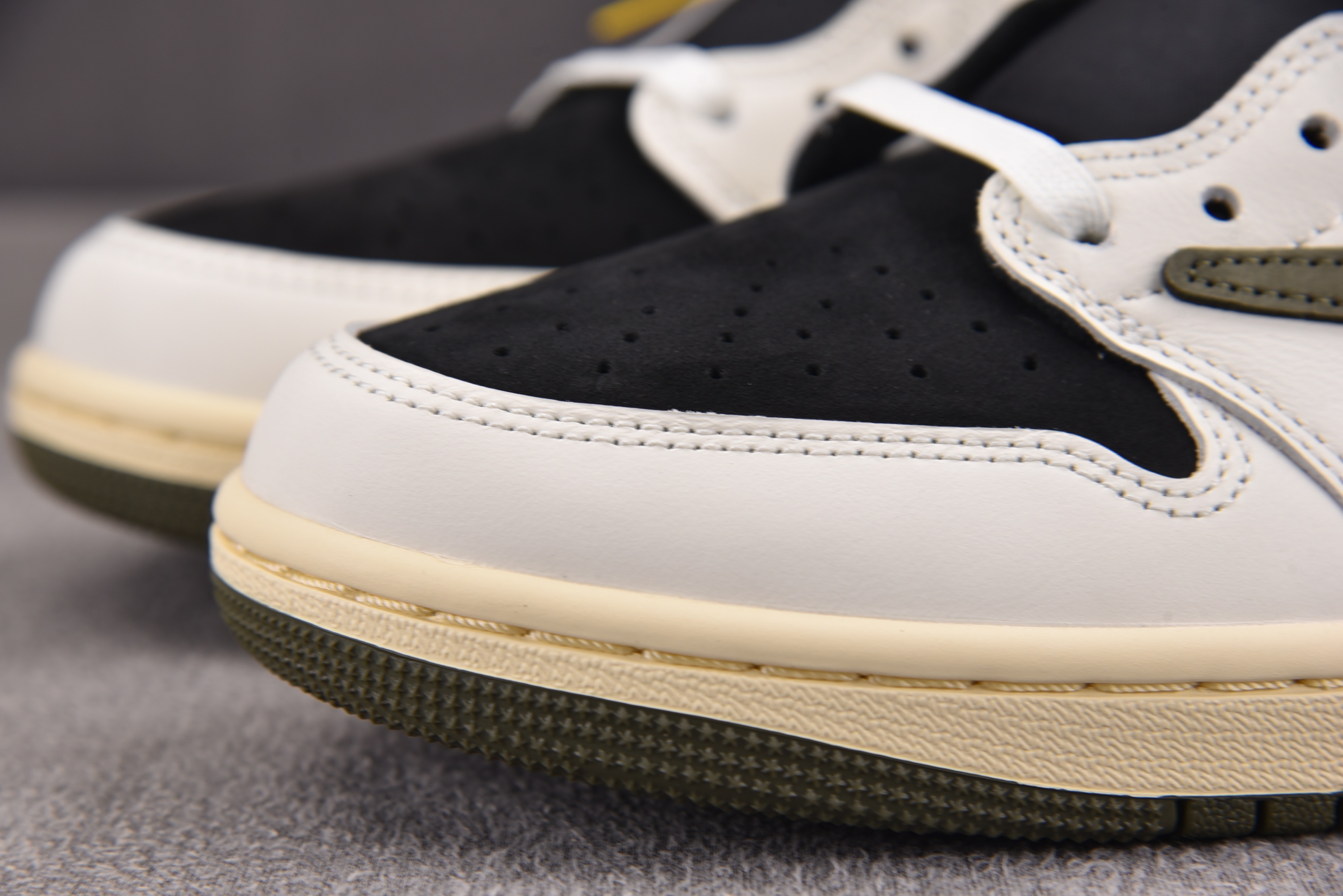 WMNS Air Jordan 1 Retro Low OG SP Travis Scott Olive 绿橄榄 DZ4