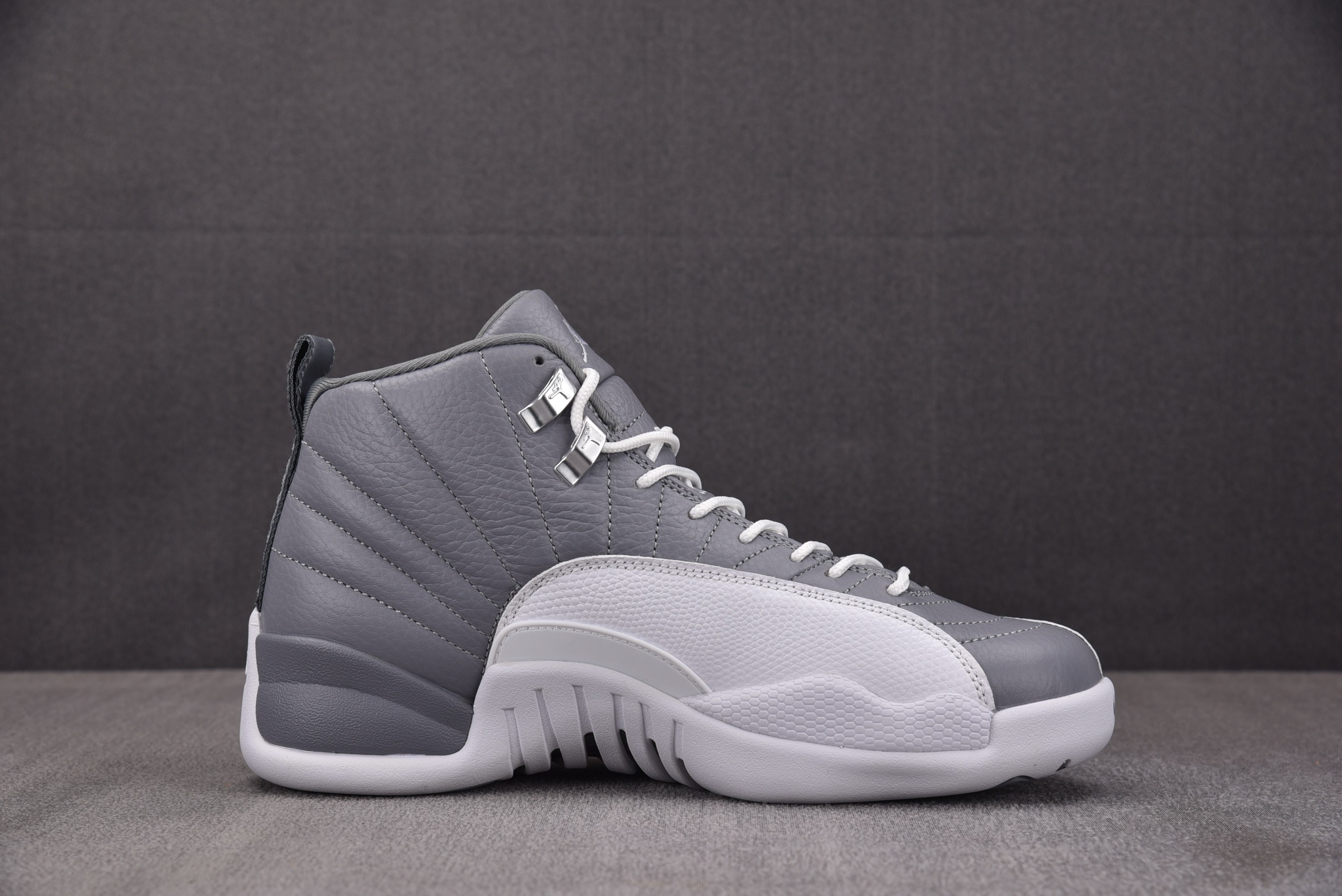 Air Jordan 12 Retro Stealth 暗影灰 CT8013-015 #YZ013 40-47.5