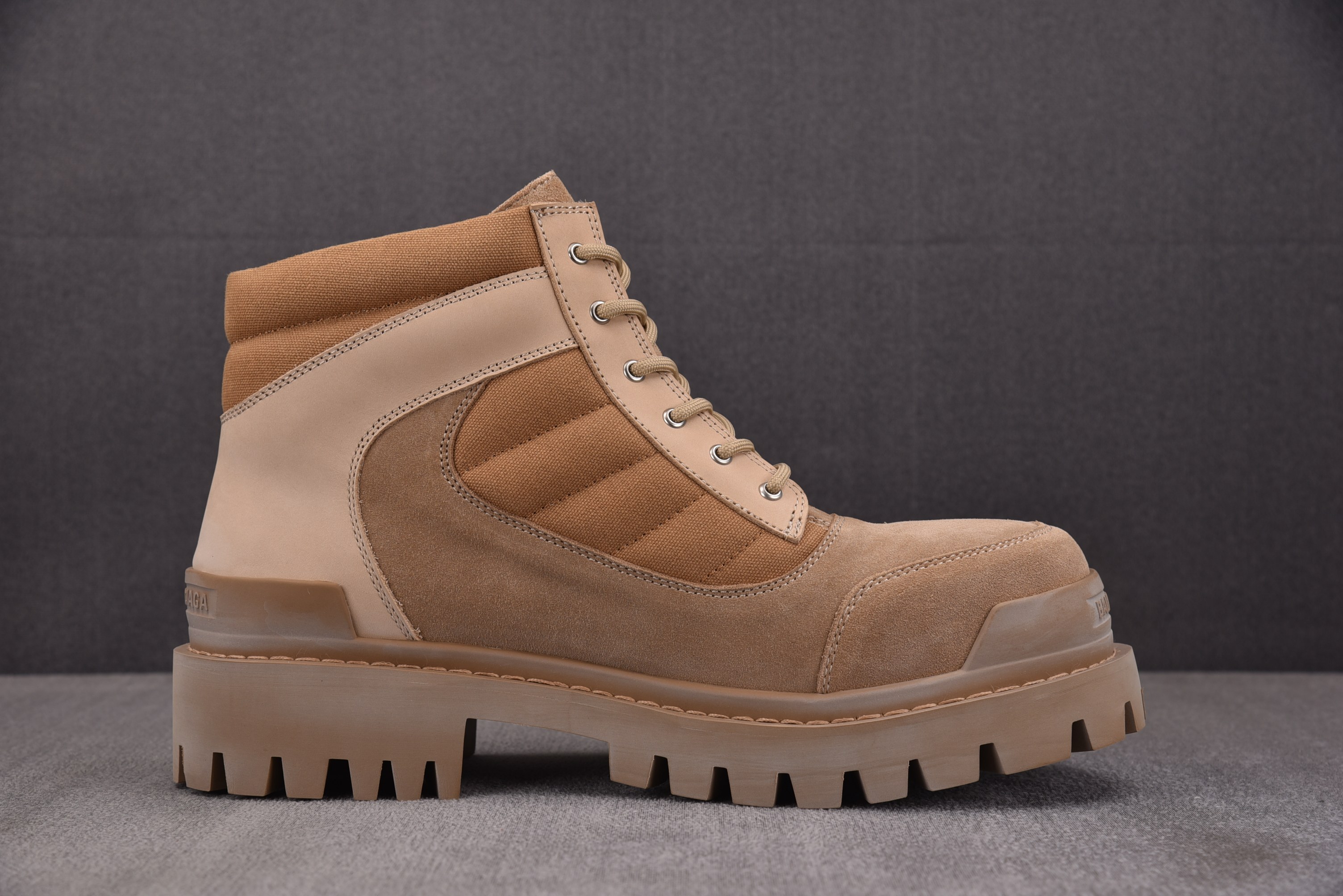 Balenciaga Combat Strike 2cm 棕色 #YZ011-1 39-45(偏大一码)
