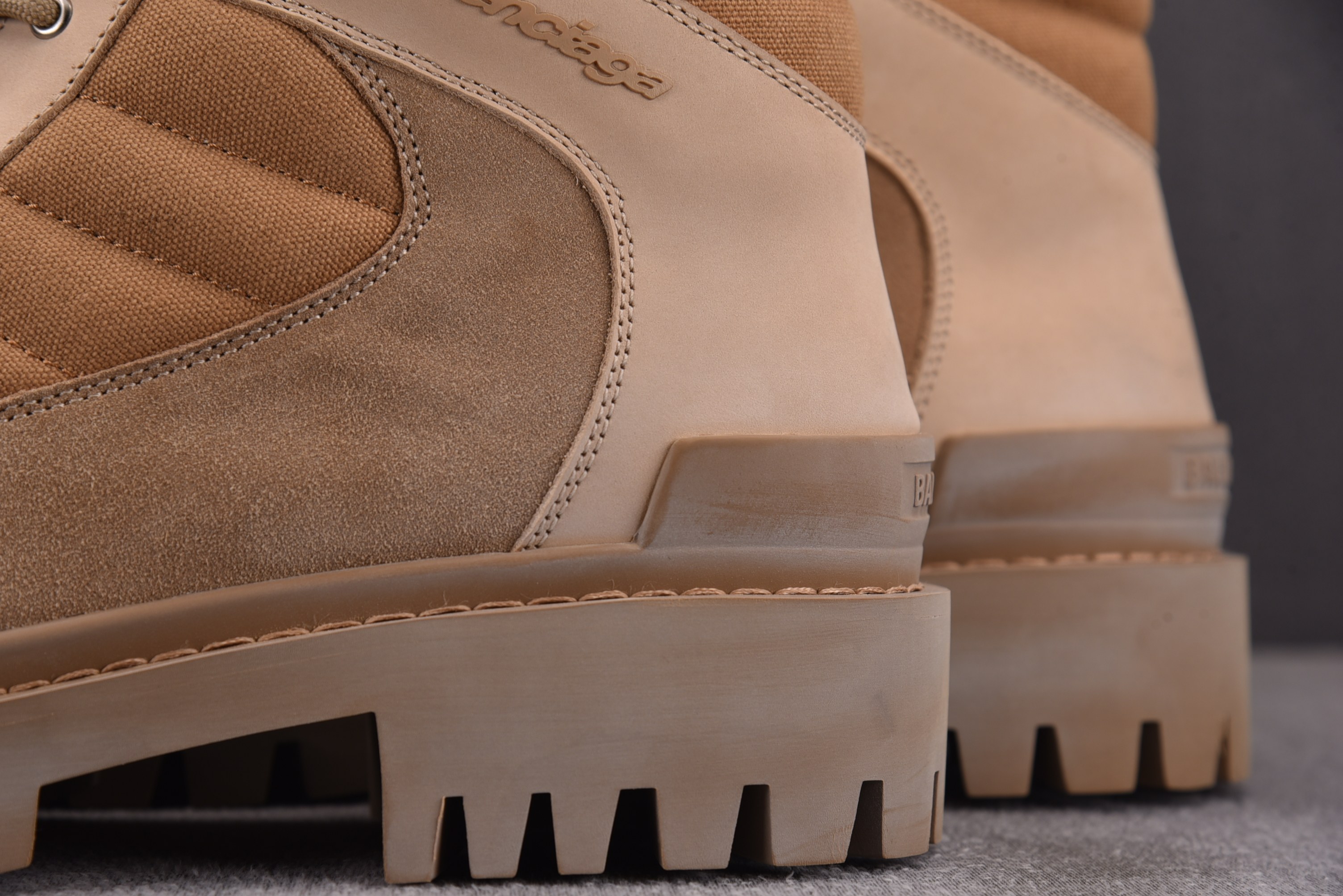 Balenciaga Combat Strike 2cm 棕色 #YZ011-1 39-45(偏大一码)