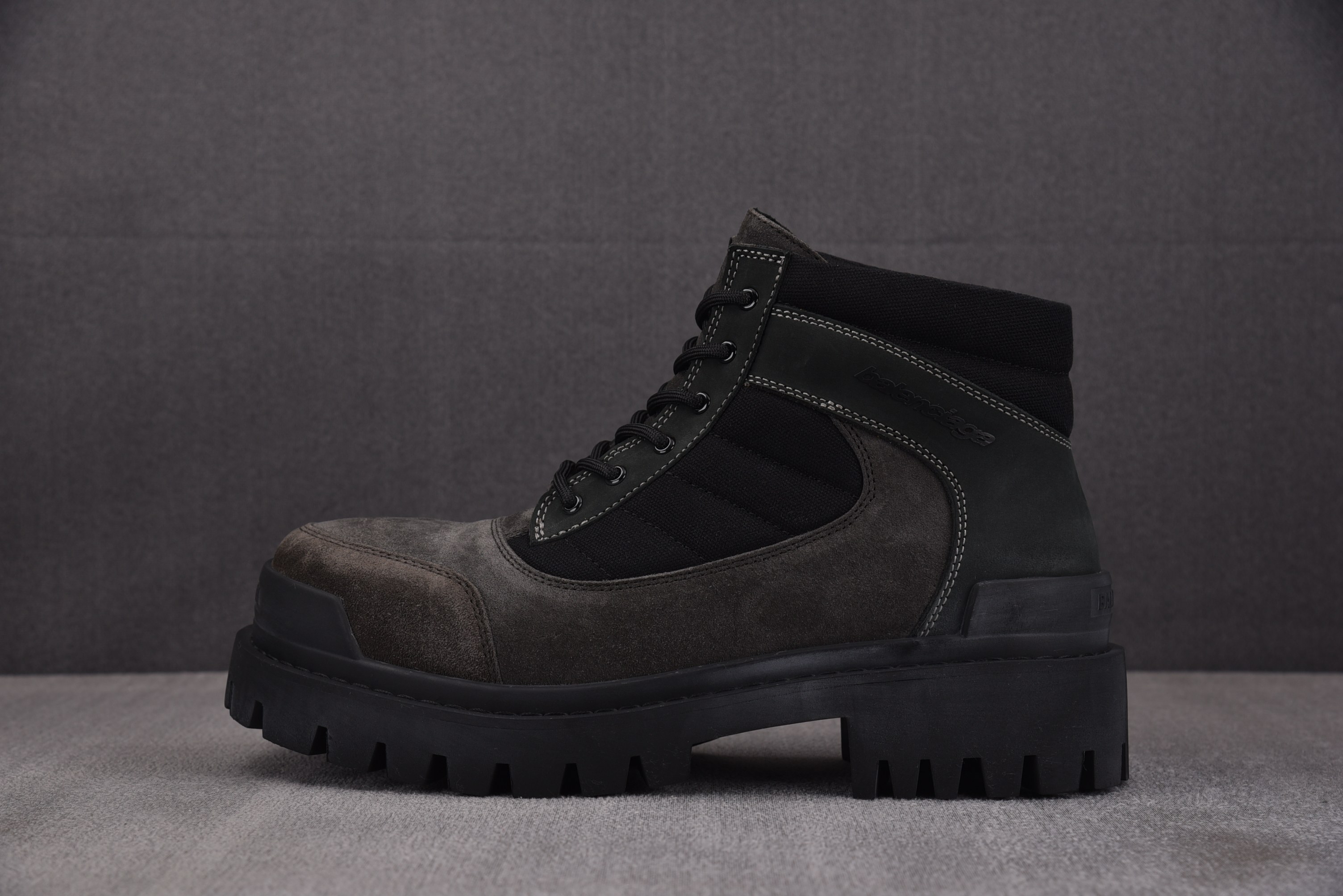 Balenciaga Combat Strike 2cm 黑灰 #YZ011-1 39-45(偏大一码)