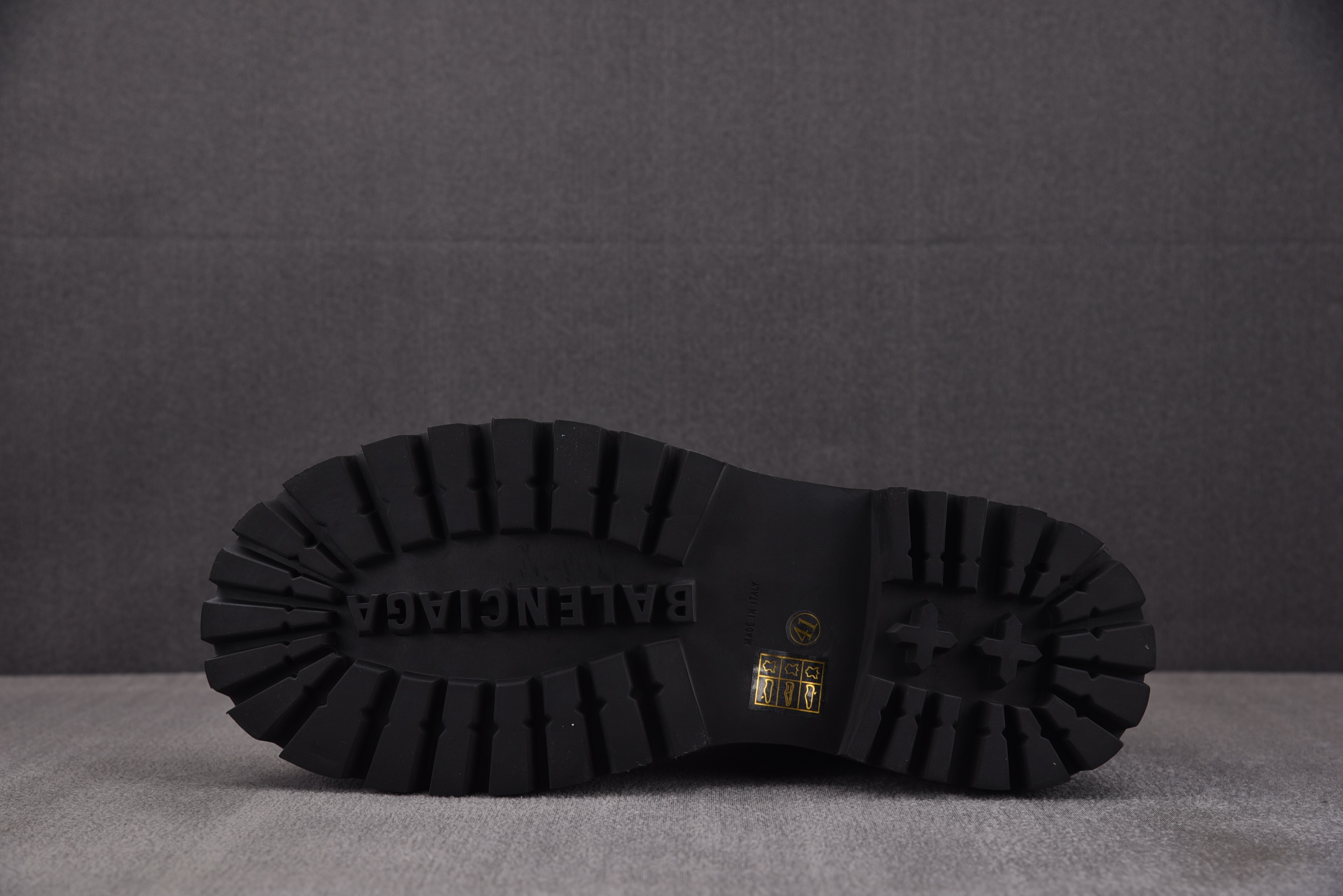 Balenciaga Combat Strike 2cm 黑灰 #YZ011-1 39-45(偏大一码)