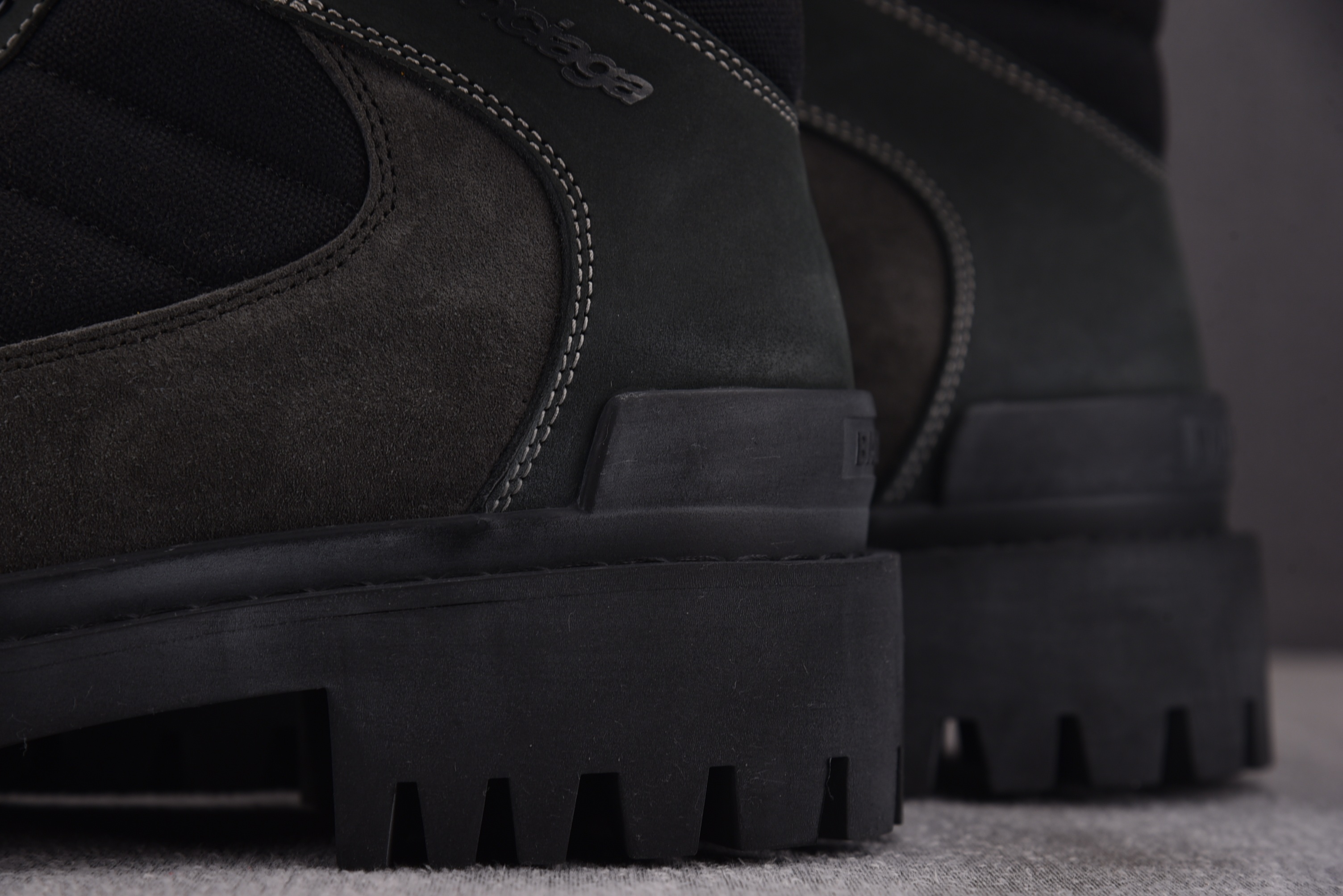 Balenciaga Combat Strike 2cm 黑灰 #YZ011-1 39-45(偏大一码)