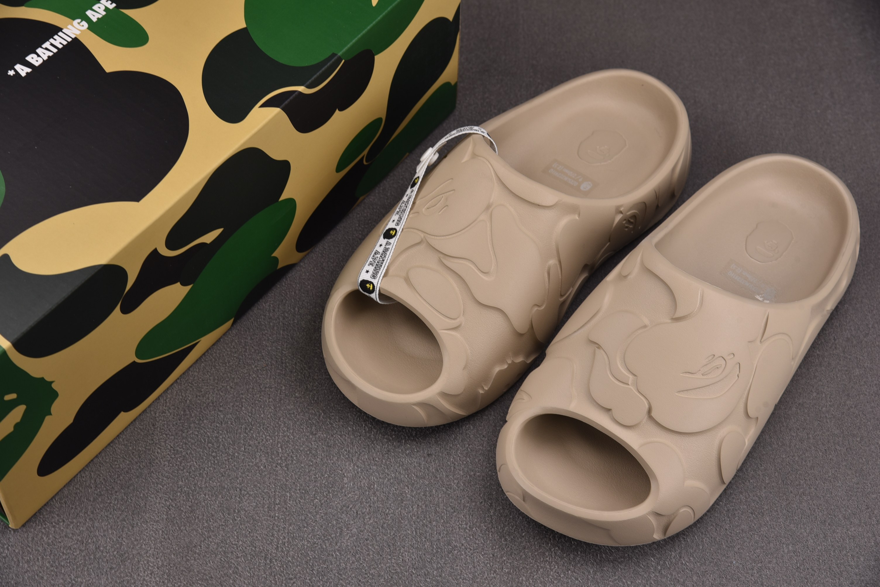 【纯原】BAPE EVA 一字拖 米色 40-47.5