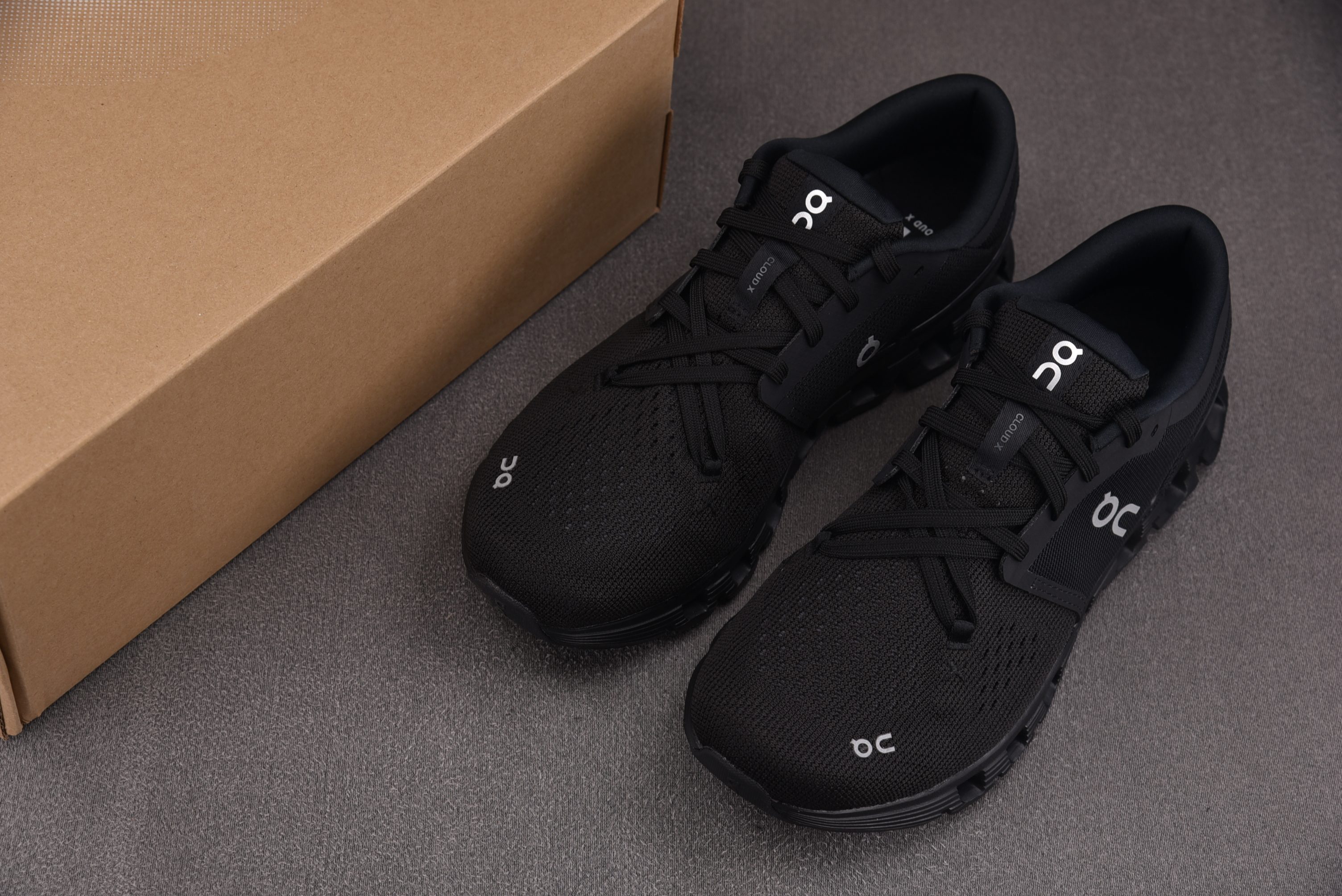 On Running Cloud X 4 Black 黑色 3ME #YZ002-T 36-45