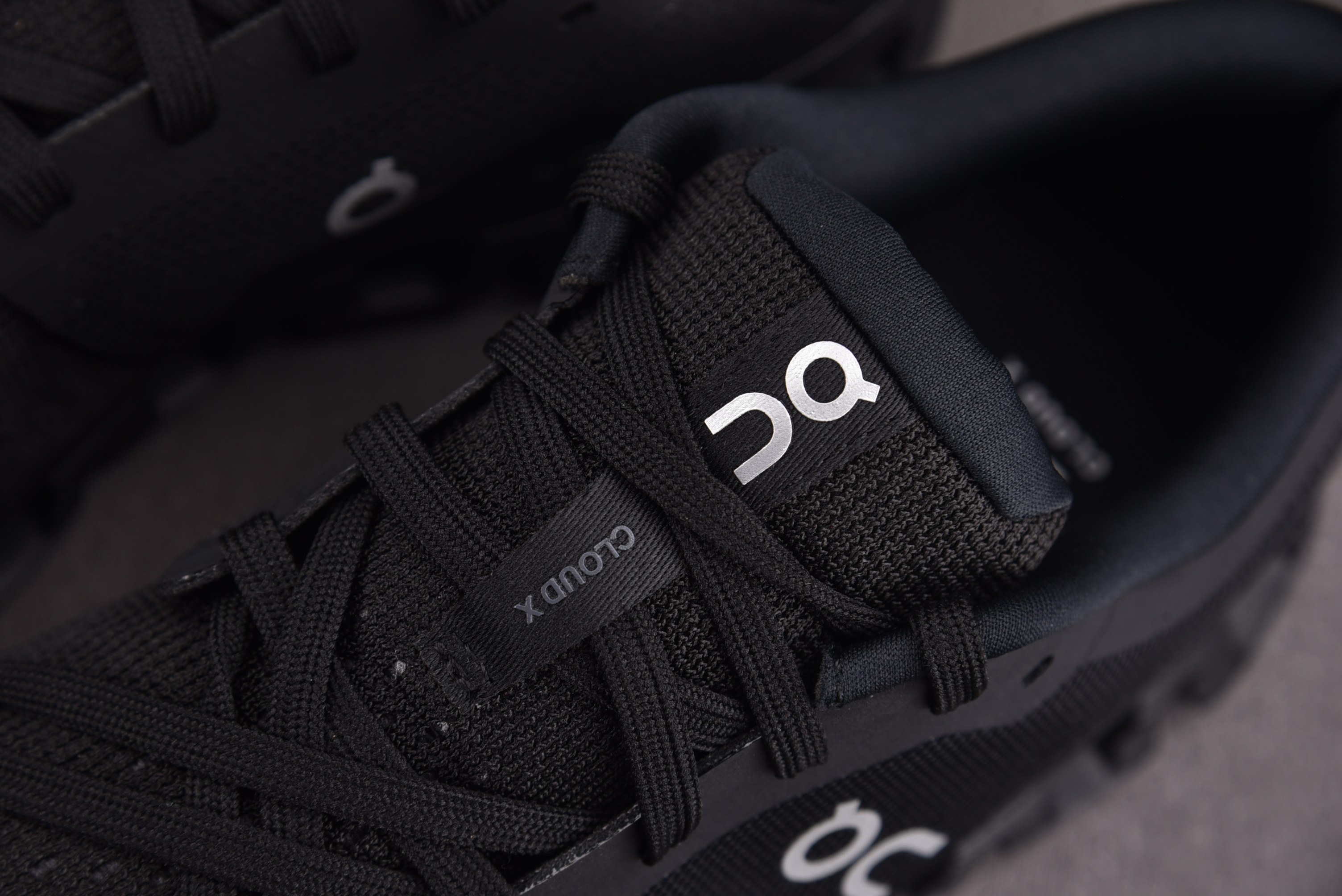 On Running Cloud X 4 Black 黑色 3ME #YZ002-T 36-45
