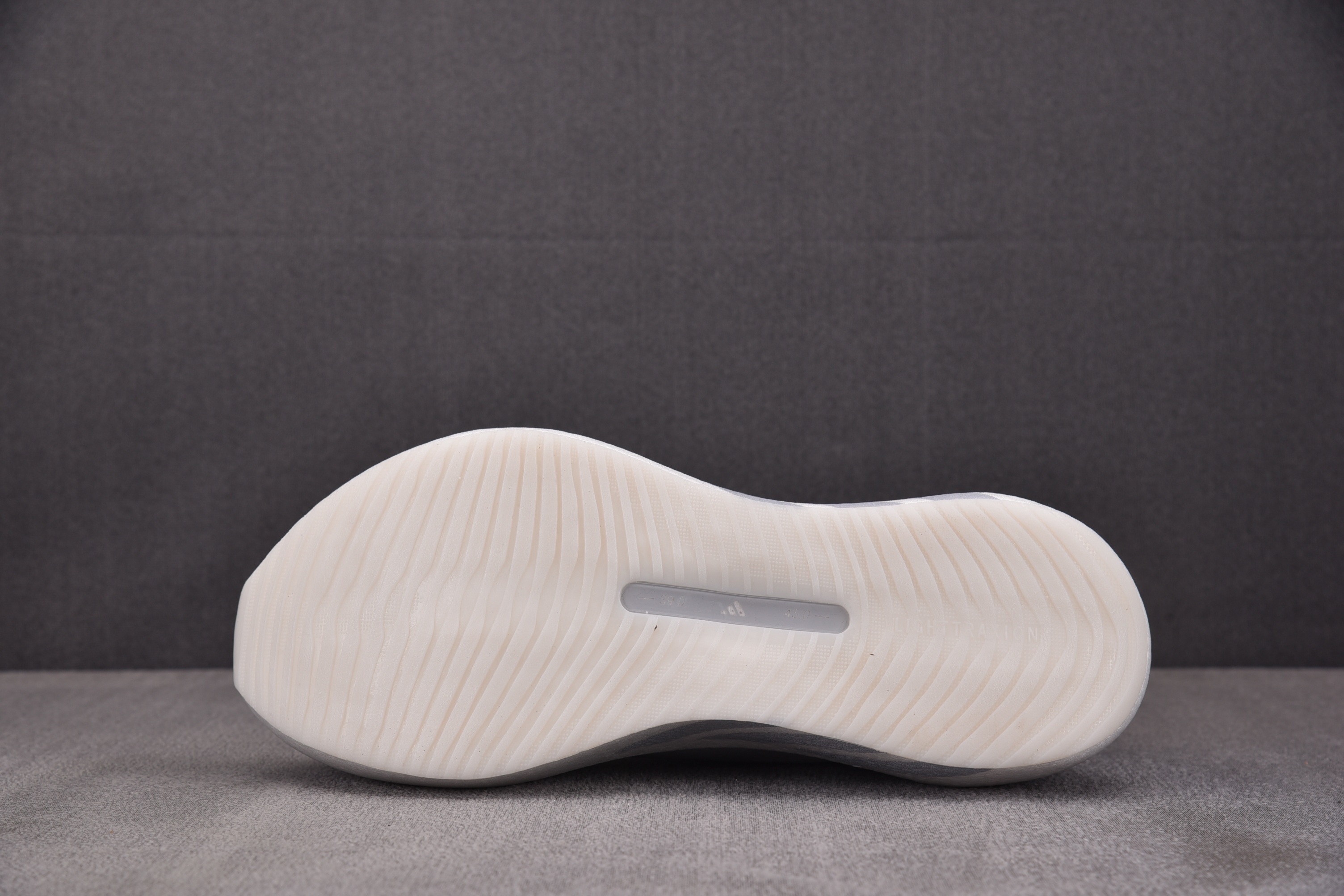 AD Hyper Boost Edge White Light Solid Grey 白灰 KK0288 #YZ020 