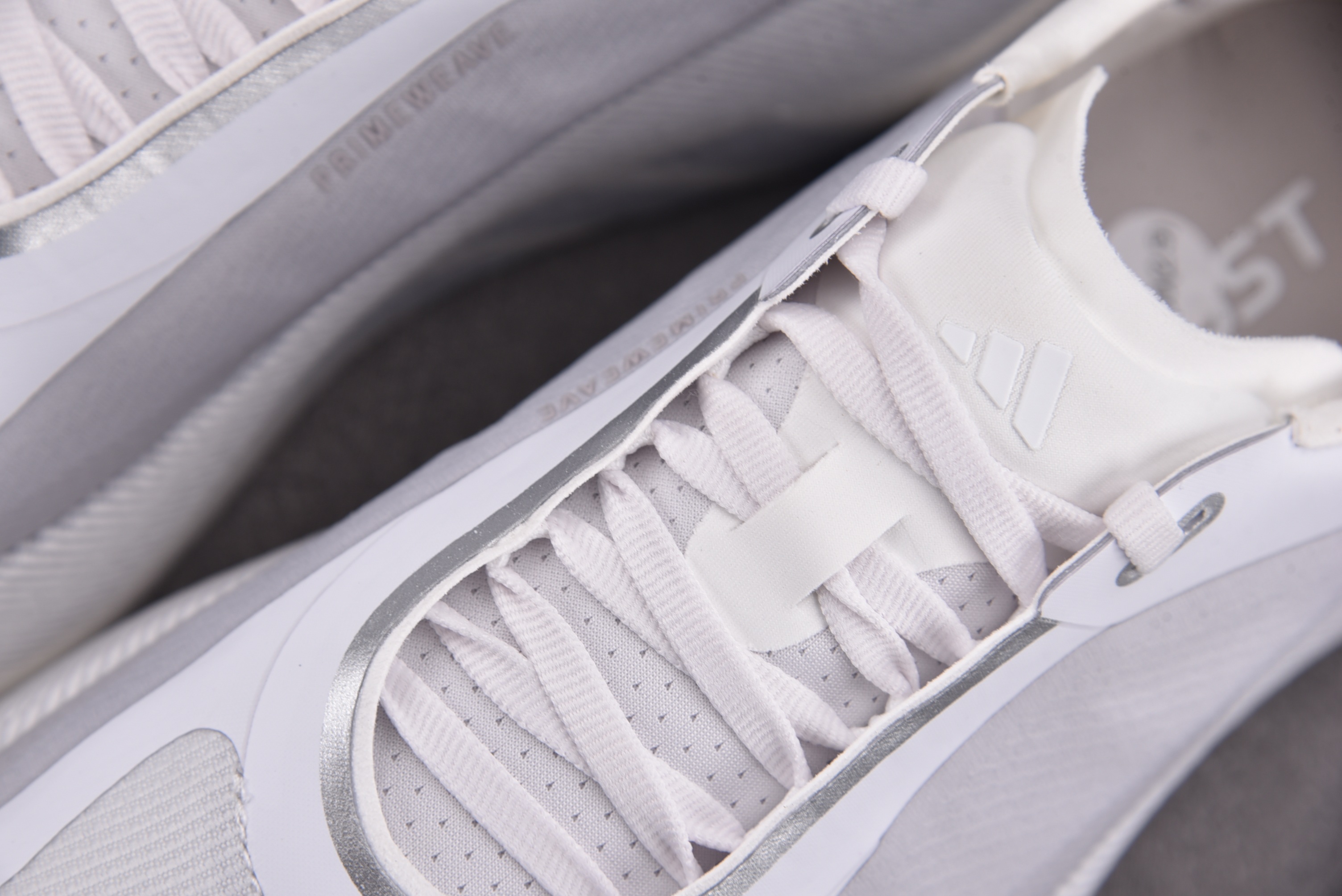 AD Hyper Boost Edge White Light Solid Grey 白灰 KK0288 #YZ020 