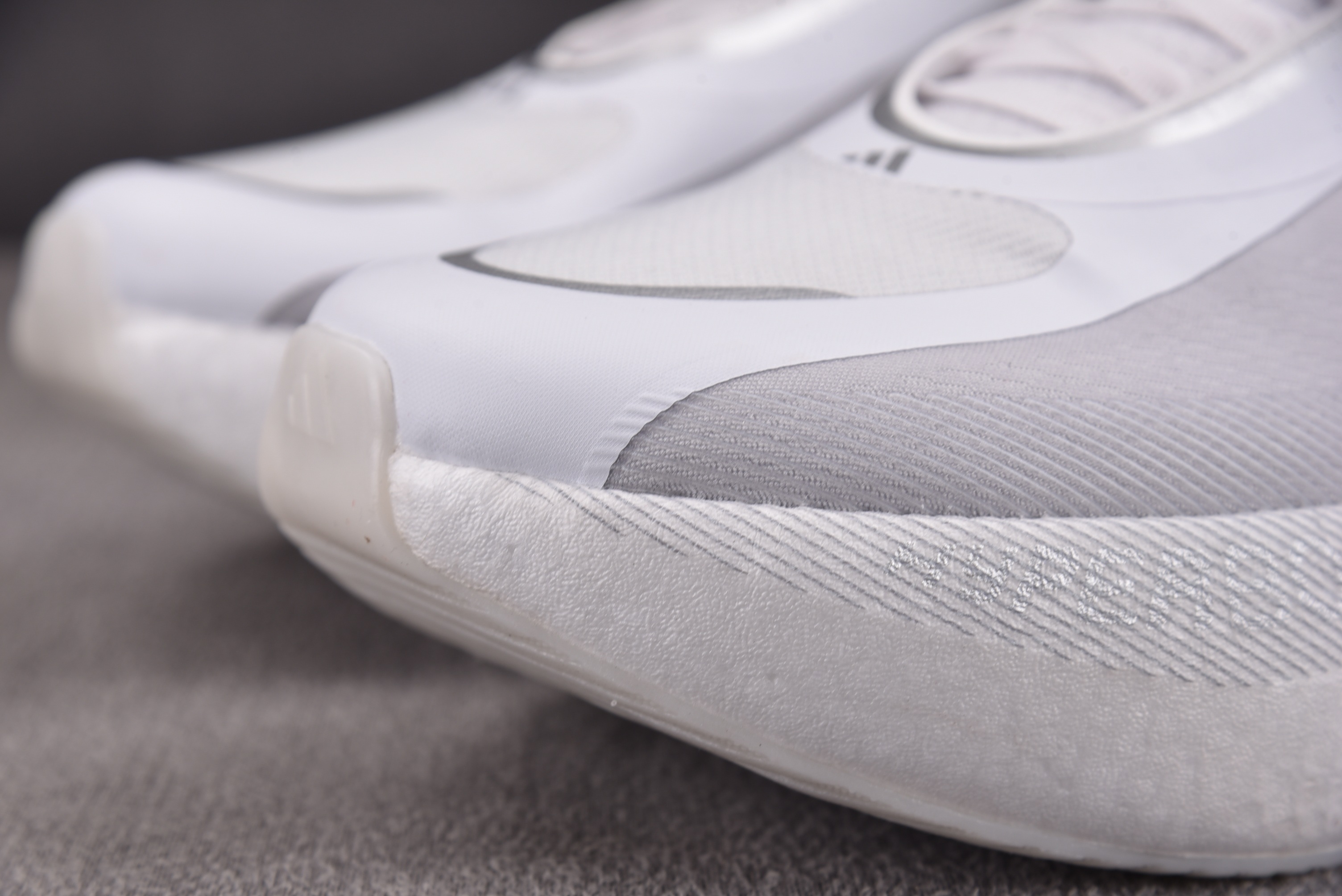 AD Hyper Boost Edge White Light Solid Grey 白灰 KK0288 #YZ020 