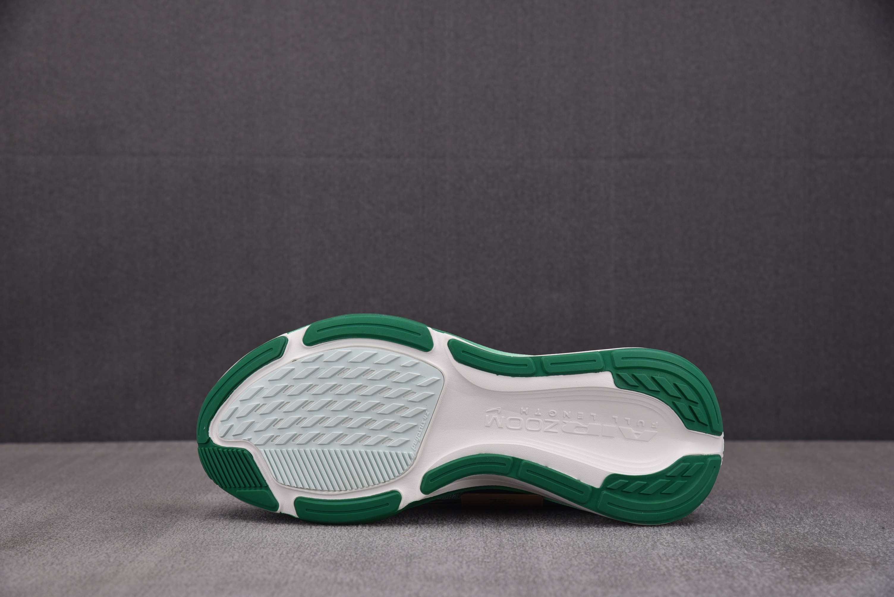 NK Air Zoom Pegasus 42 Malachite Barely Green (Women's) 绿白 I NK Air Zoom Pegasus 42 Malachite Barely Green (Women's) 绿白 I